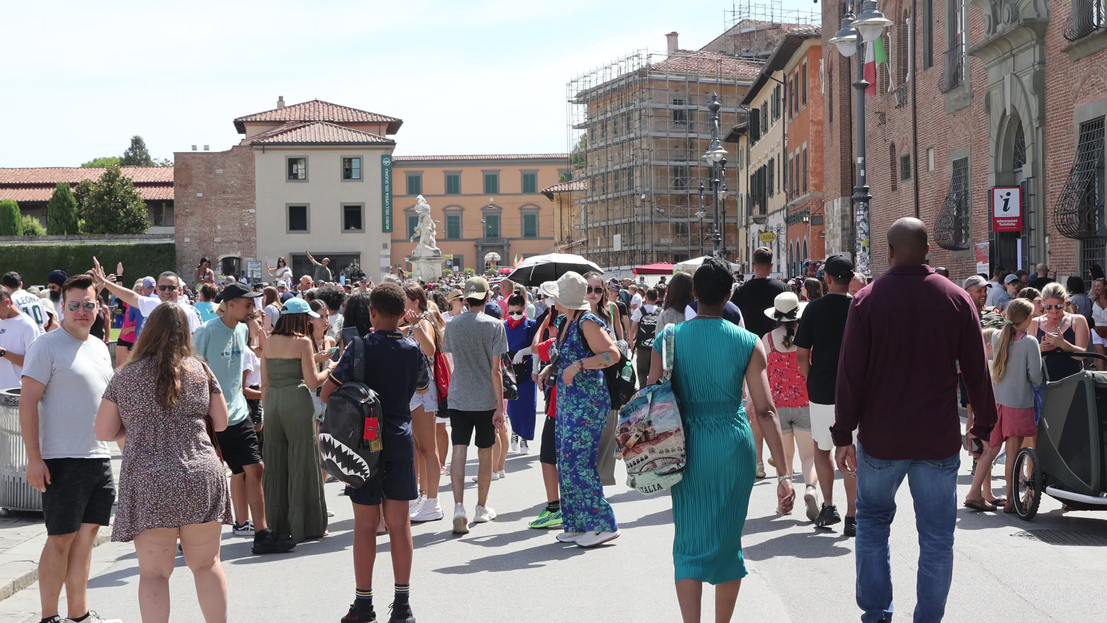 The Tower of Pisa turns 850, bells ring and a big celebration
