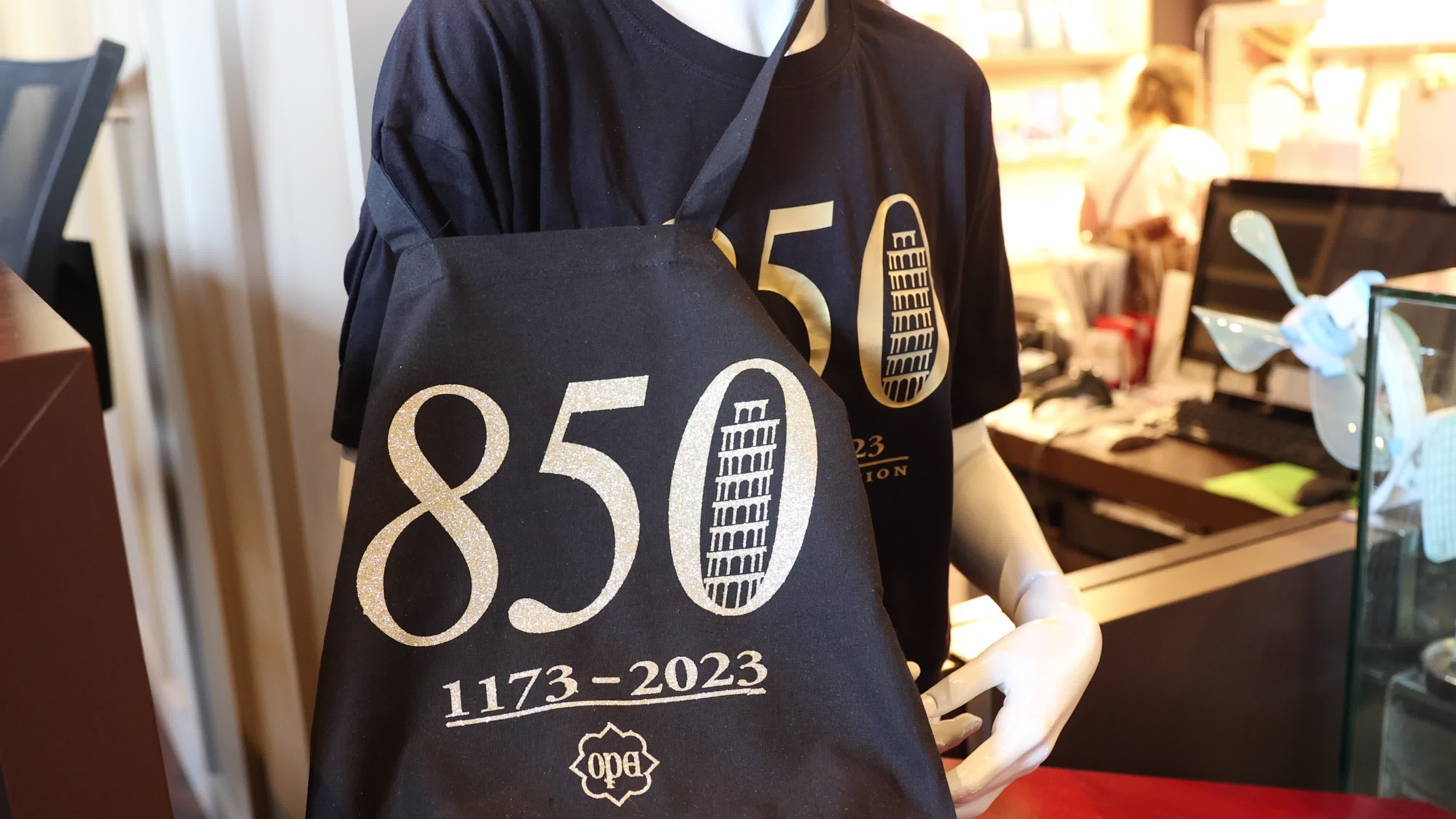 The Tower of Pisa turns 850, bells ring and a big celebration
