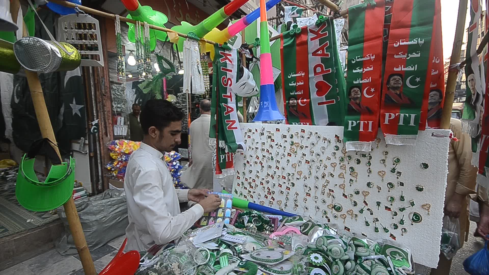 Preparations for Independence Day celebrations in Peshawar
