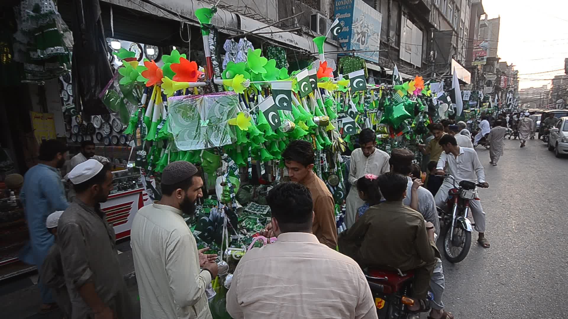 Preparations for Independence Day celebrations in Peshawar
