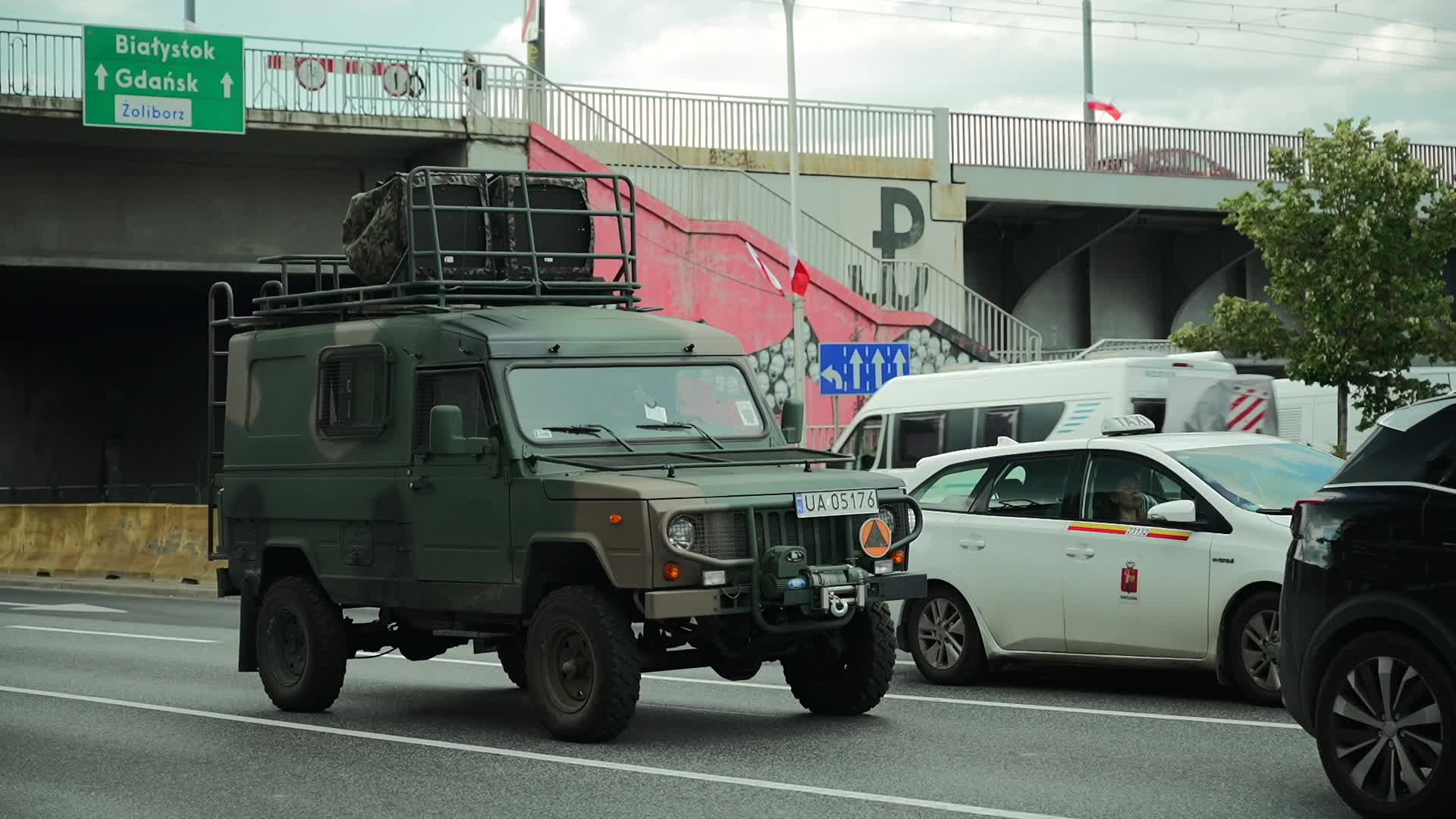 Poland's largest military parade since Soviet Union