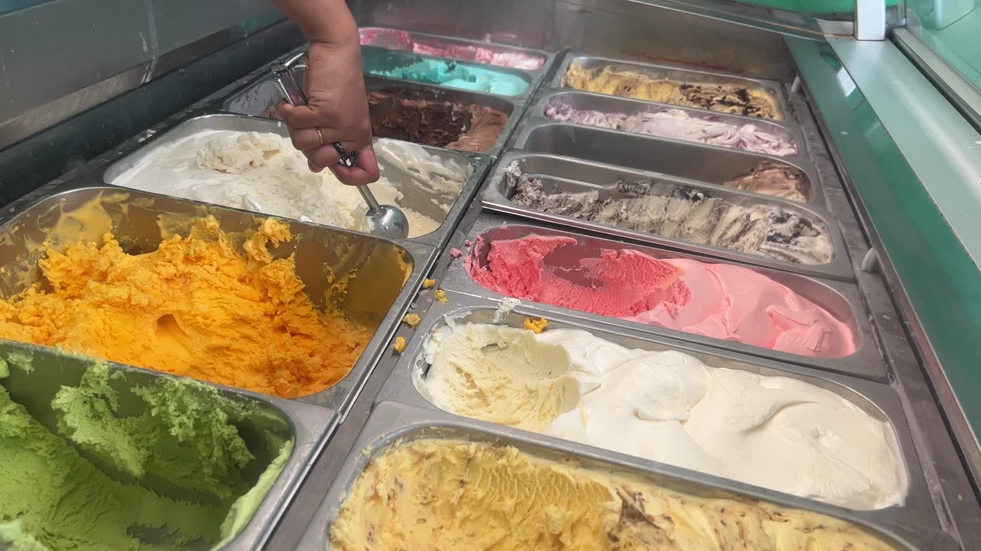 Lingan Cream House in Canada