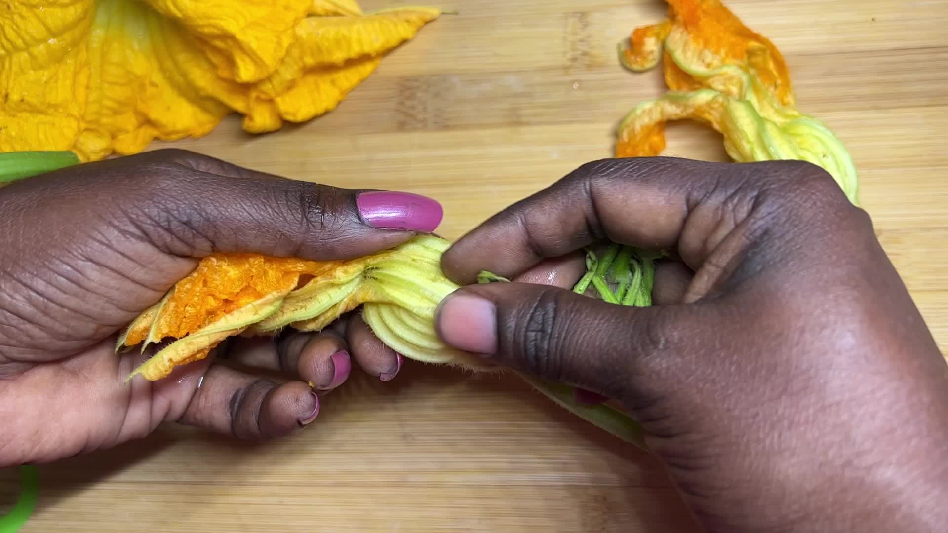 Squash flower Thoran