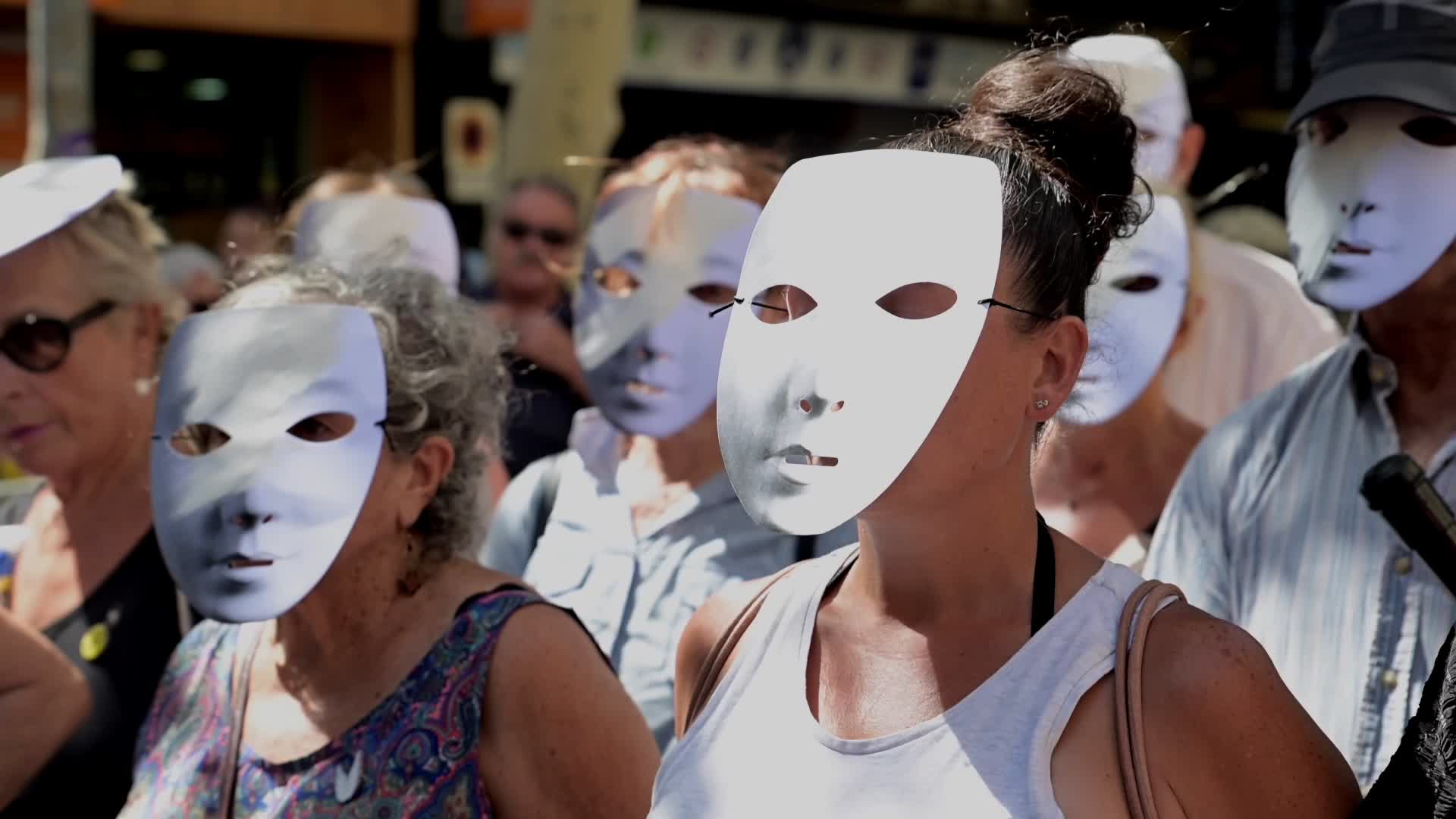 Protest at the Delegation of the Spanish government in Barcelona to demand the truth about the attacks of August 17, 2017