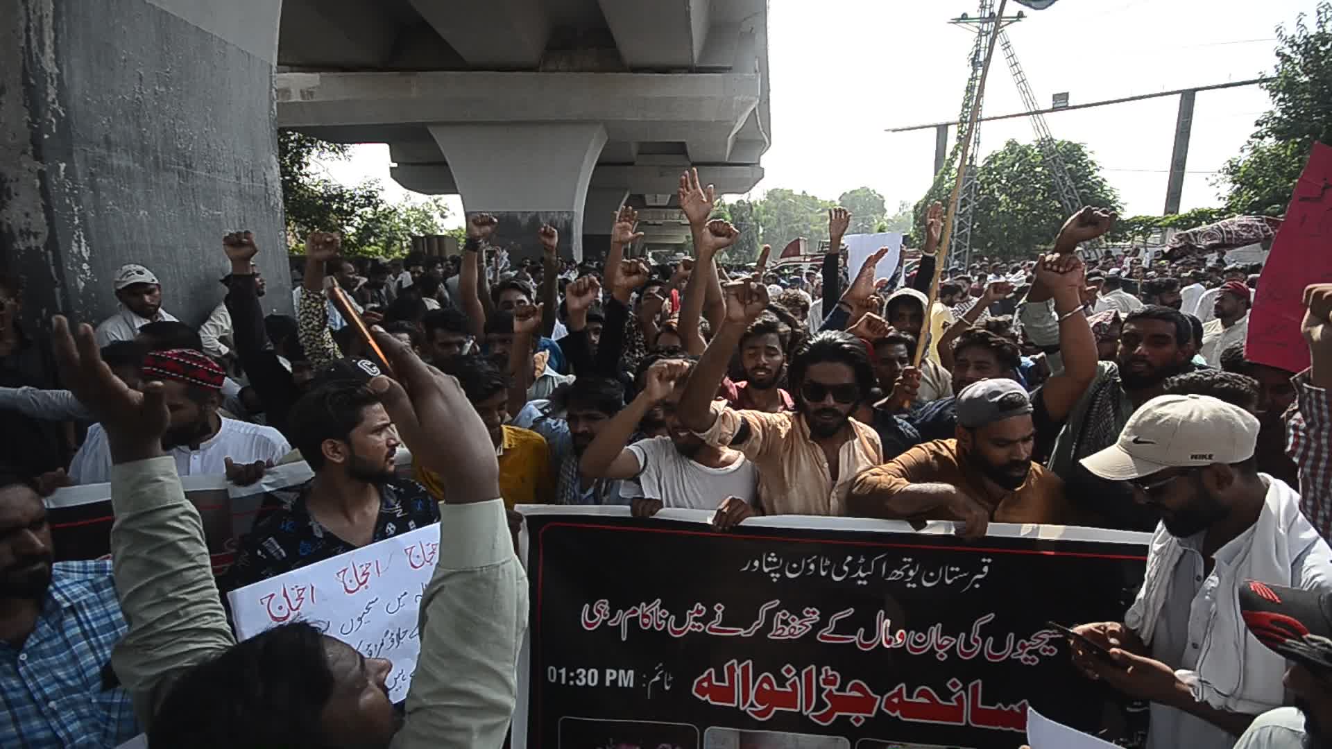 Christians in Peshawar protest mob violence
