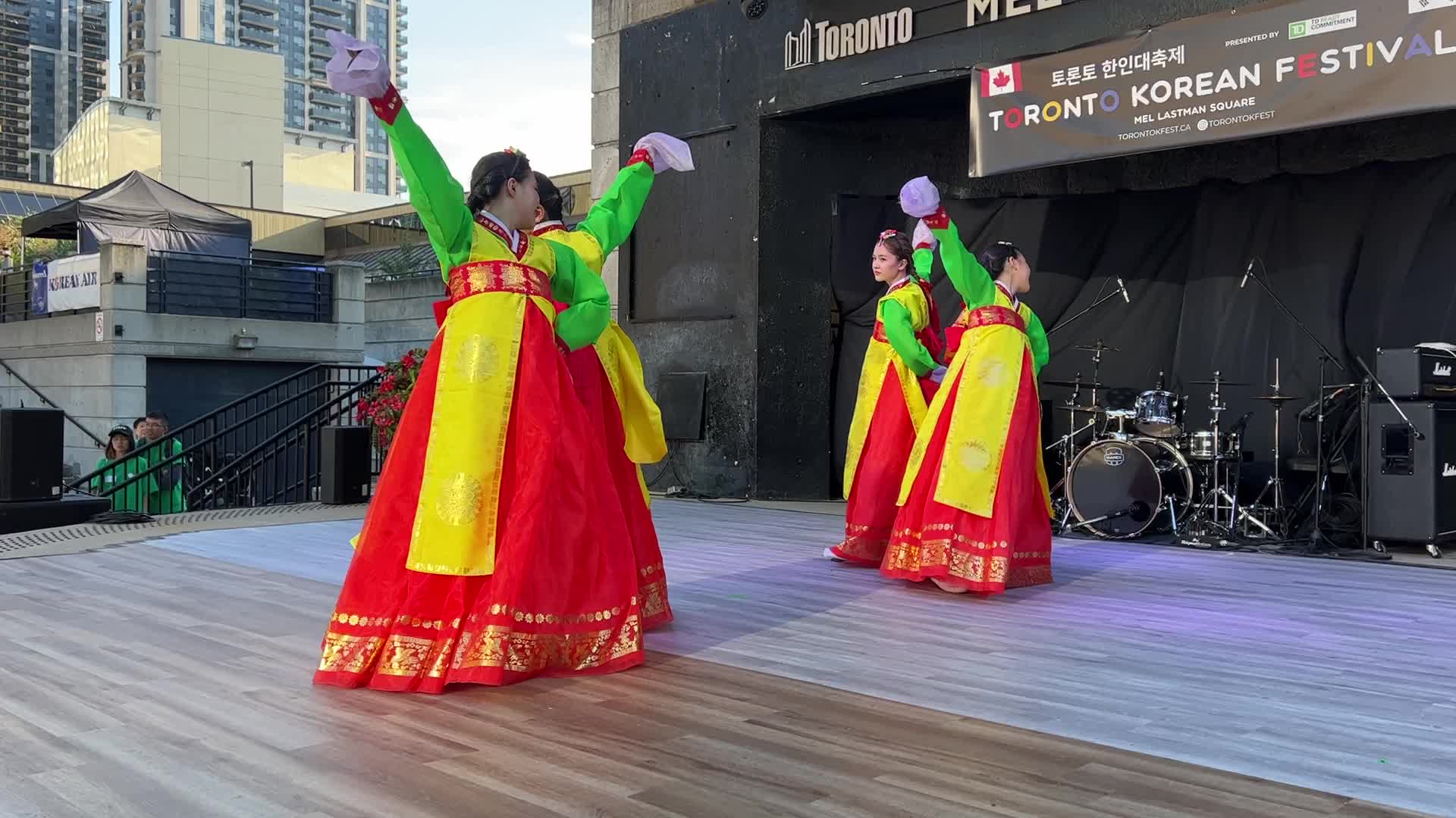 Korean girls perform the Hyang-Bal dance