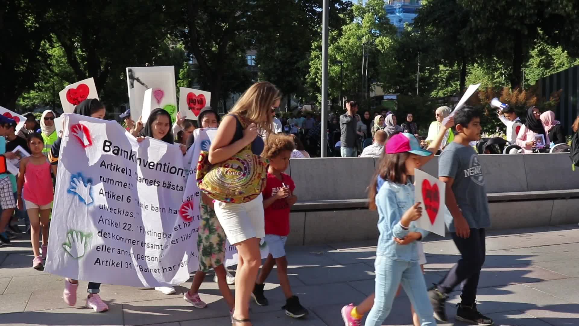 Life without Borders protest march to the Parliament