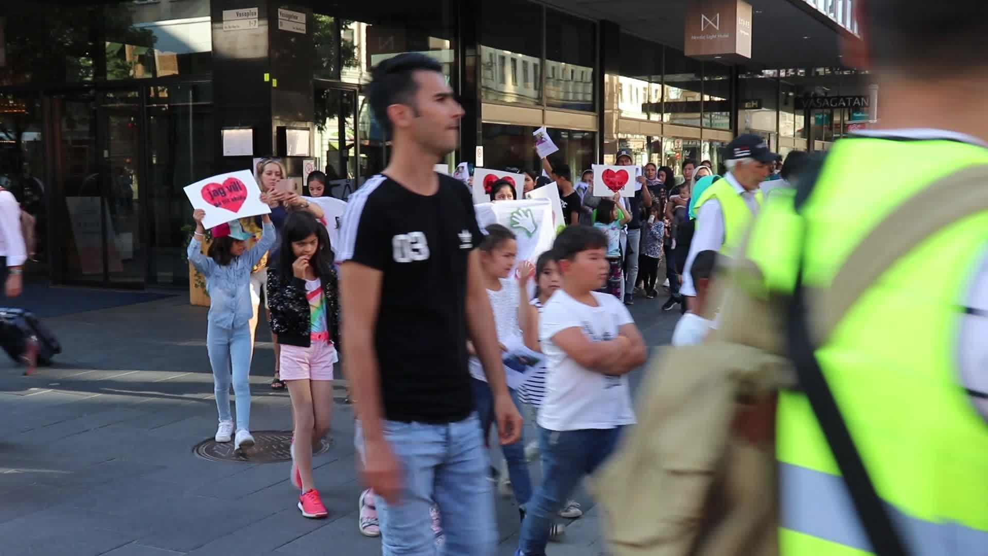 Life without Borders protest march to the Parliament