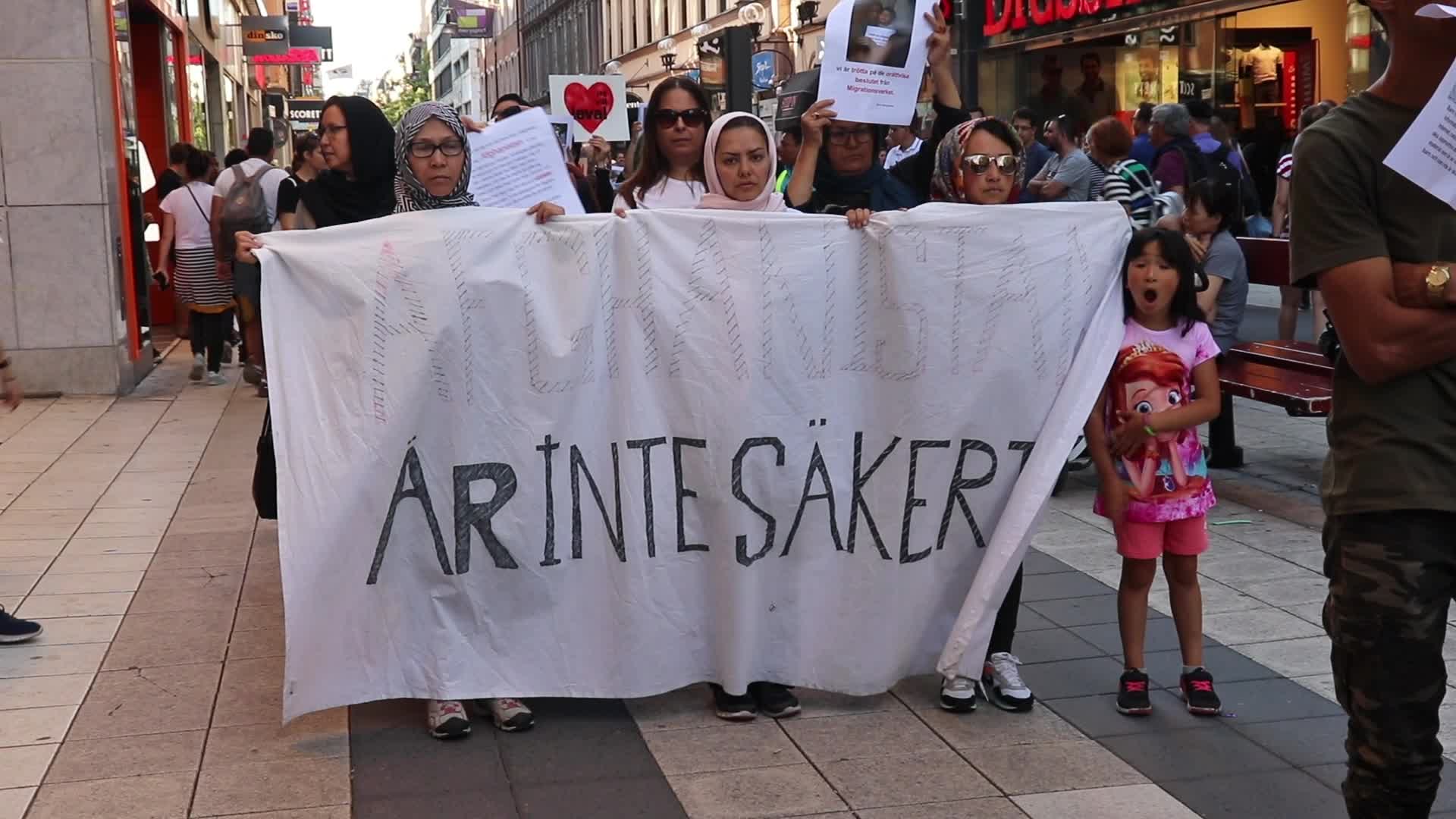 Life without Borders protest march to the Parliament