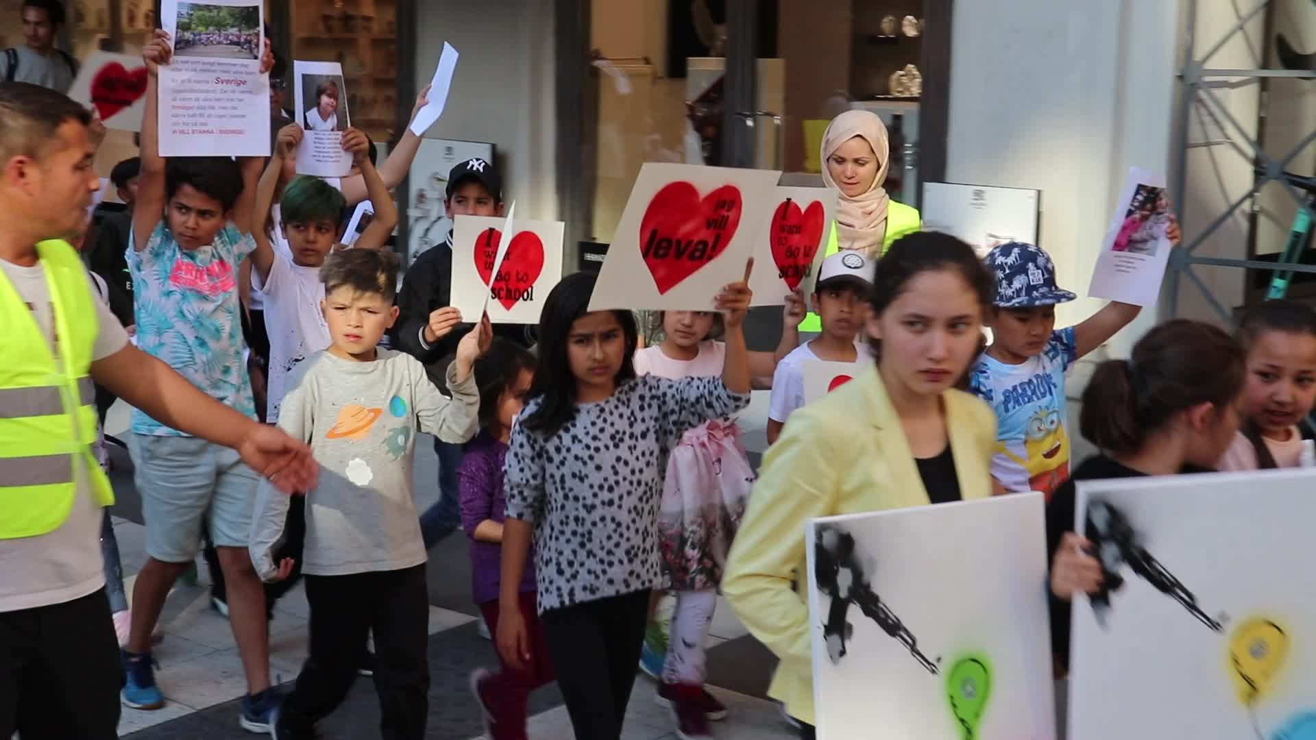 Life without Borders protest march to the Parliament
