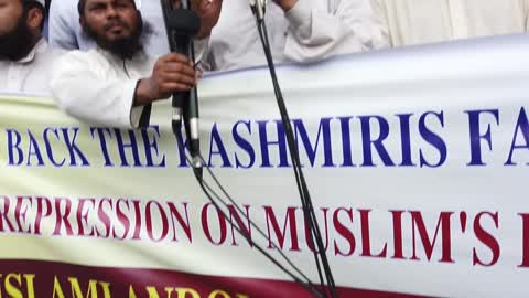Hundreds protest in Dhaka over India's Kashmir stance