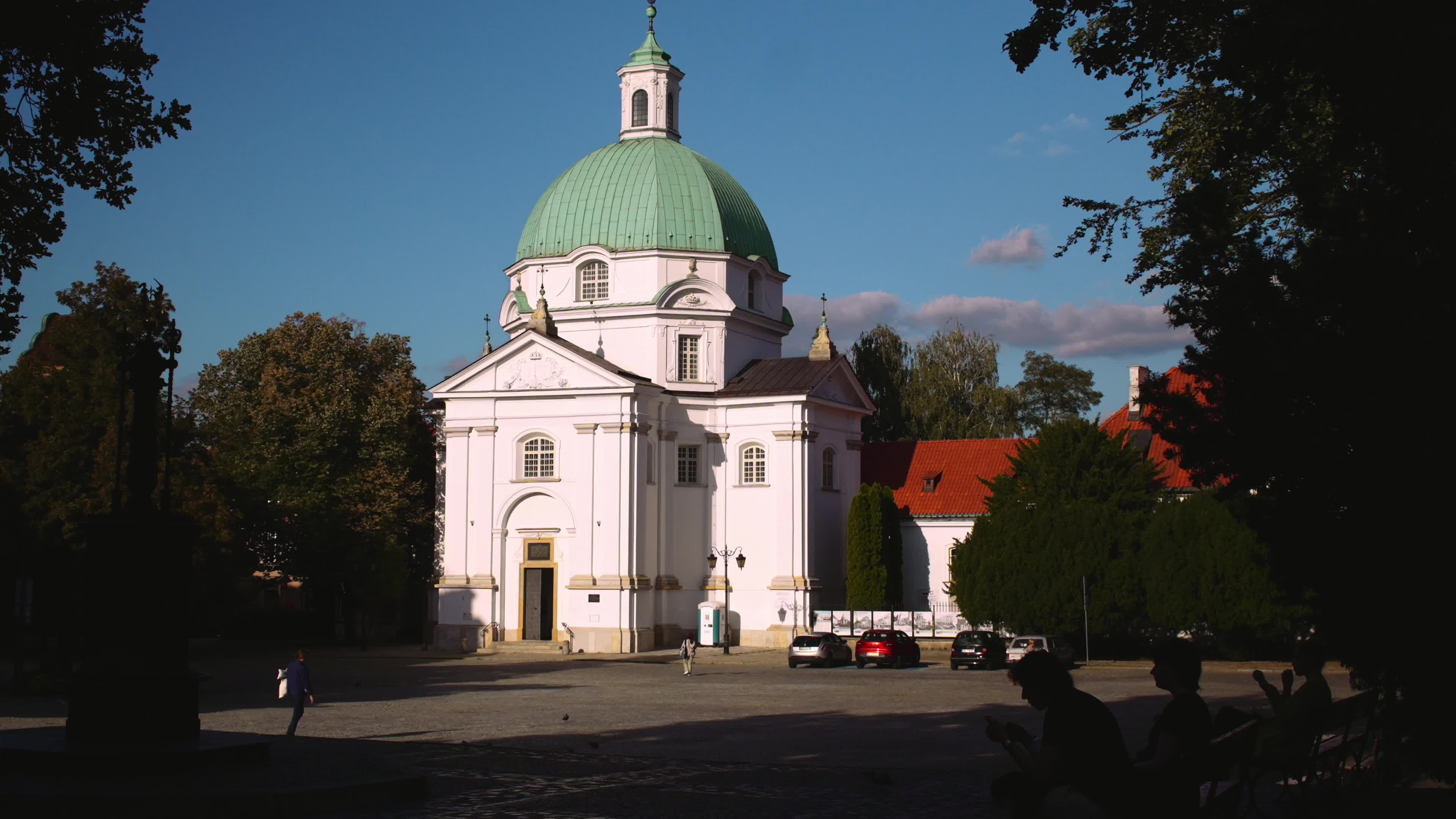 Daily life in Warsaw