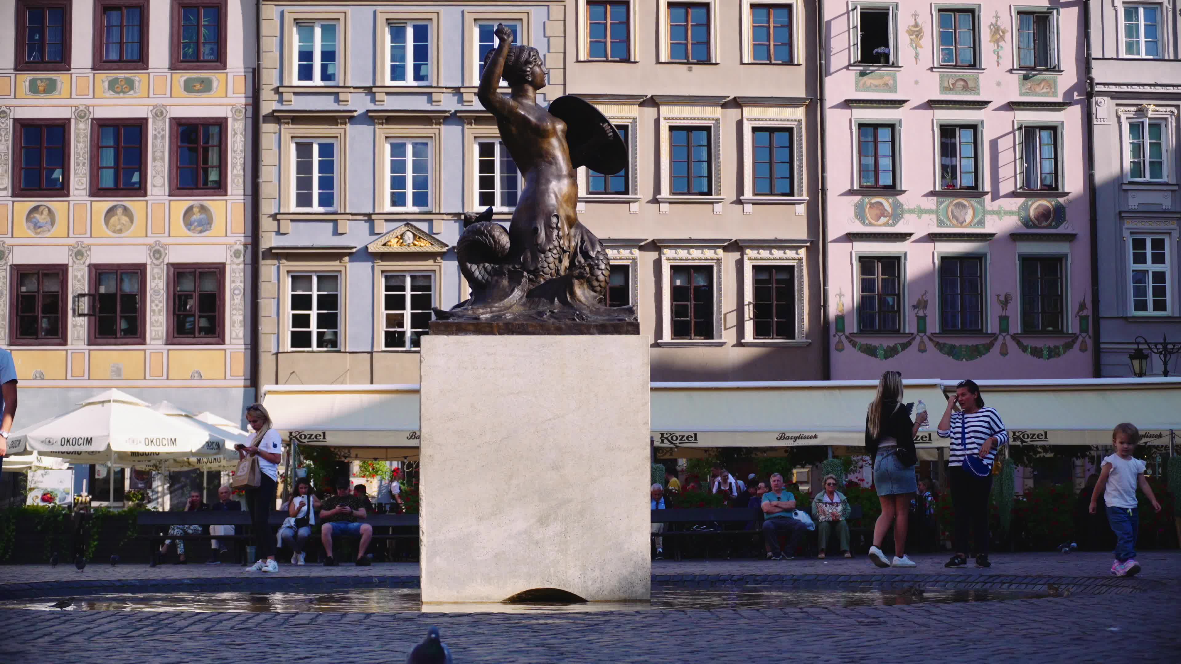 Daily life in Warsaw