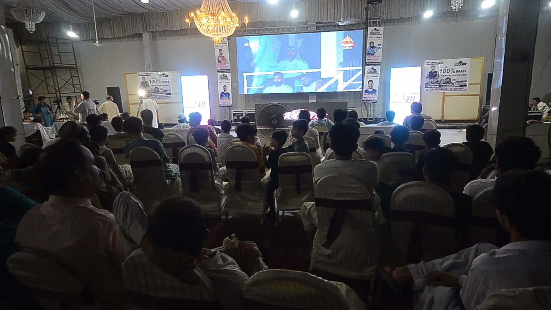 Pakistani fans are watching the live broadcast of the Cricket Asia Cup