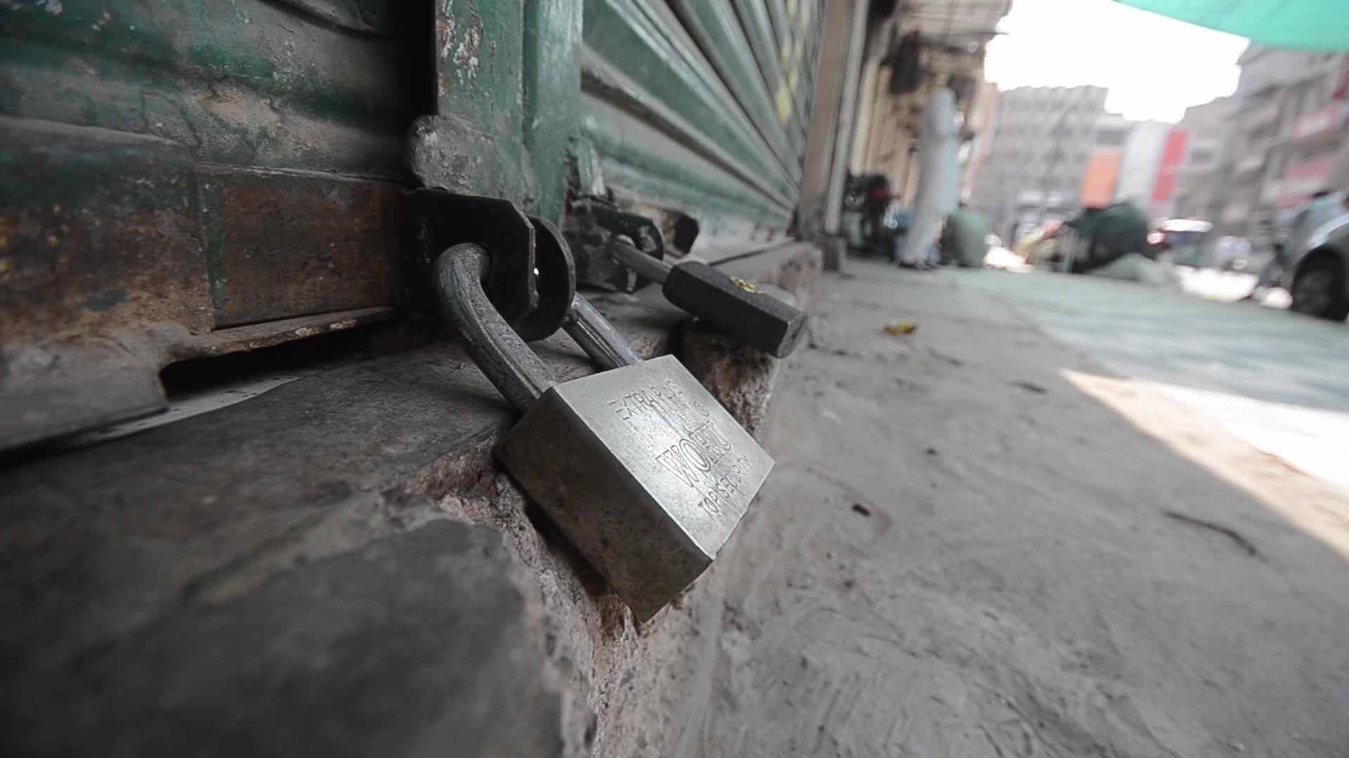 Peshawar Businesses Stage Shutter Down Strike in Protest of Inflation