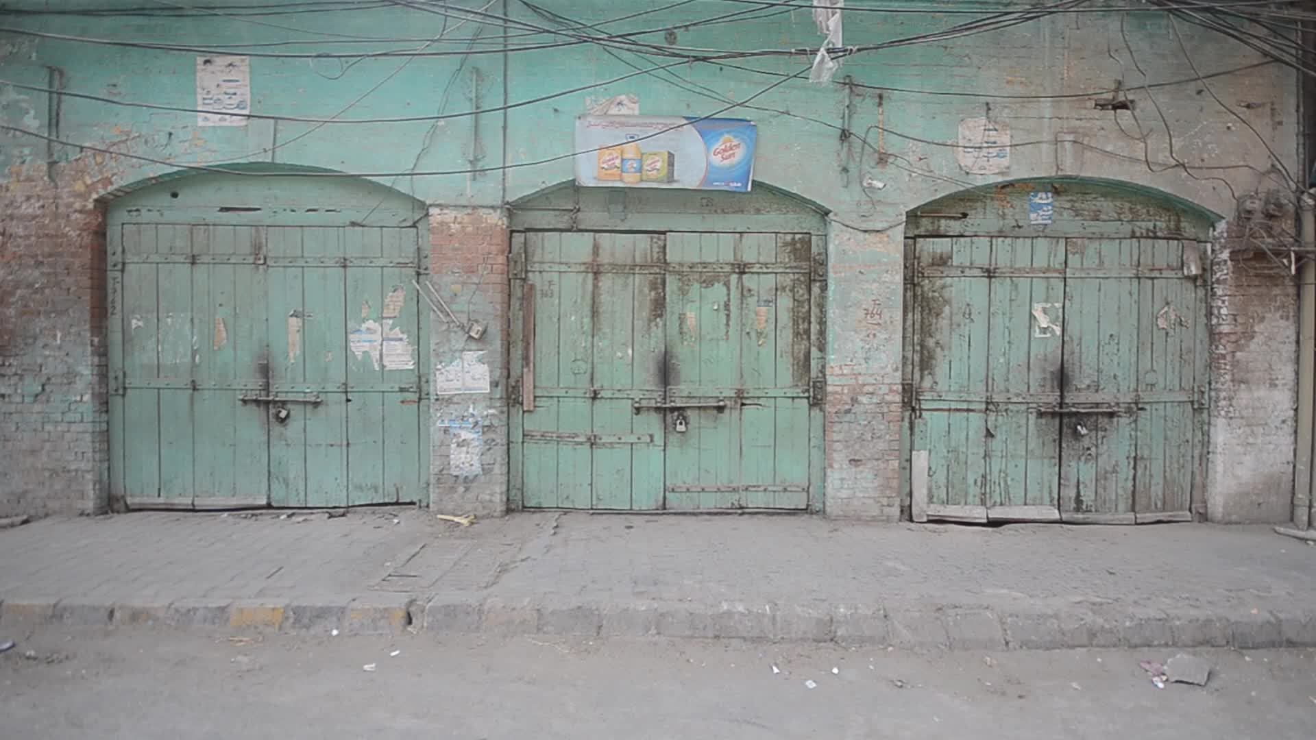 Peshawar Businesses Stage Shutter Down Strike in Protest of Inflation