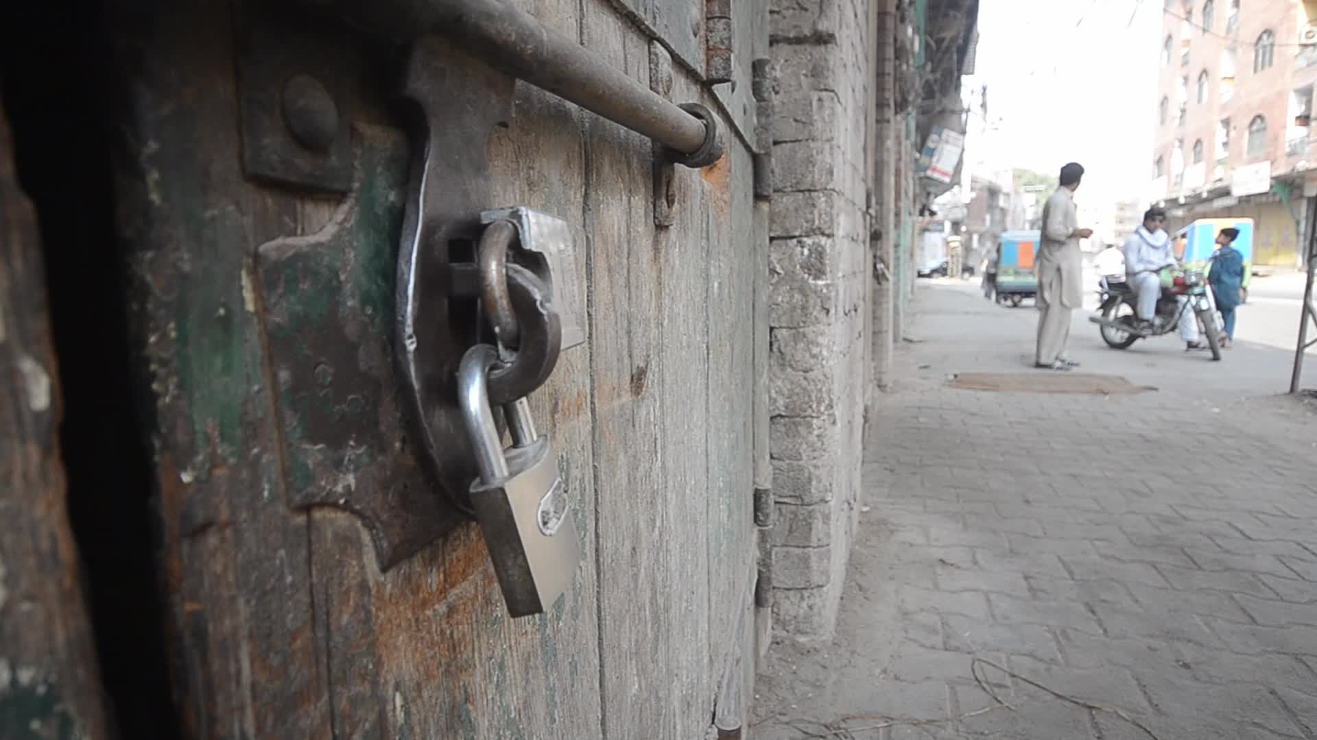 Peshawar Businesses Stage Shutter Down Strike in Protest of Inflation