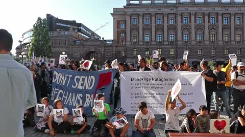 Life without Borders demonstration outside Parliament