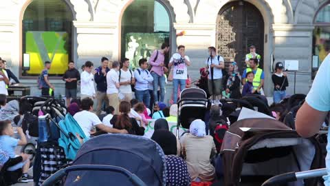Life without Borders demonstration outside Parliament
