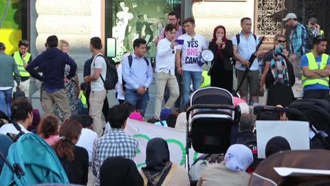 Life without Borders demonstration outside Parliament
