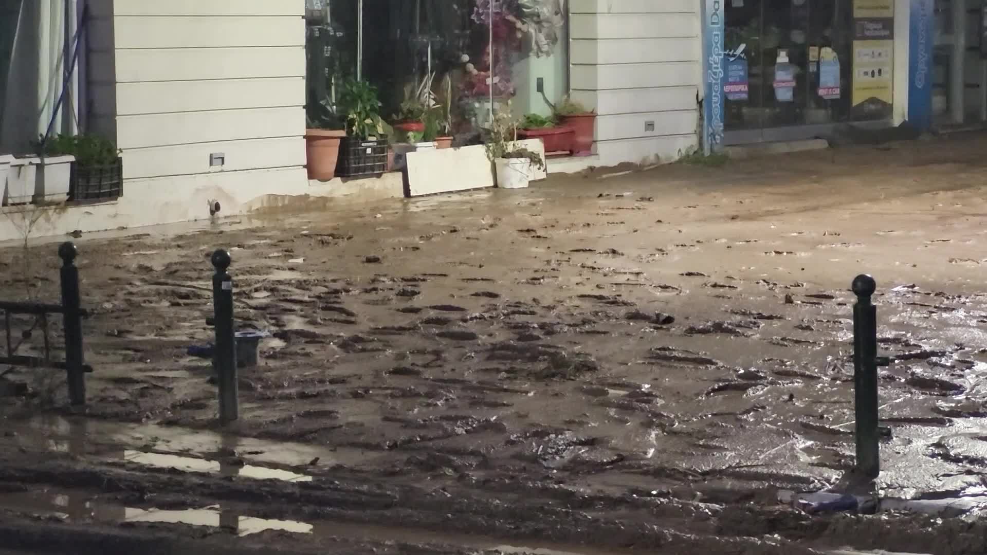 City of Volos hit by record rain and flash floods