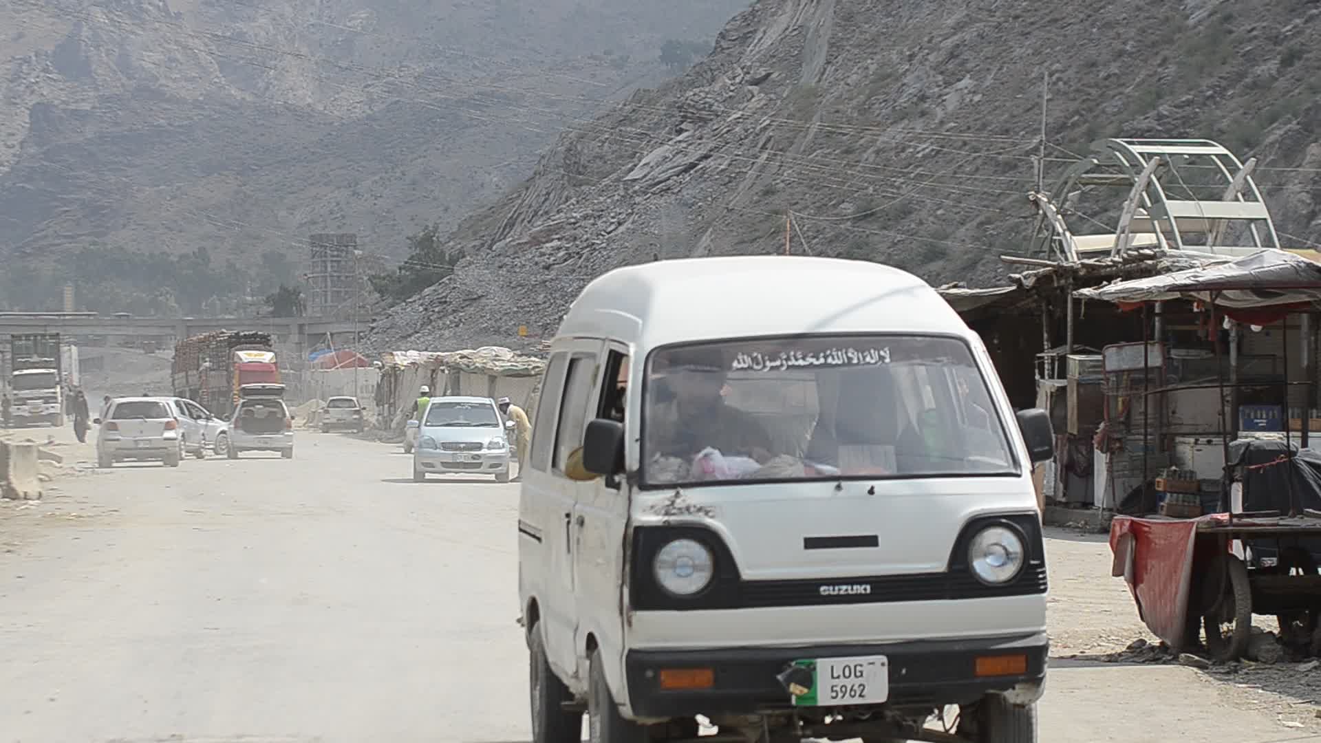 Key Pakistan-Afghanistan border crossing closed for second day after clashes
