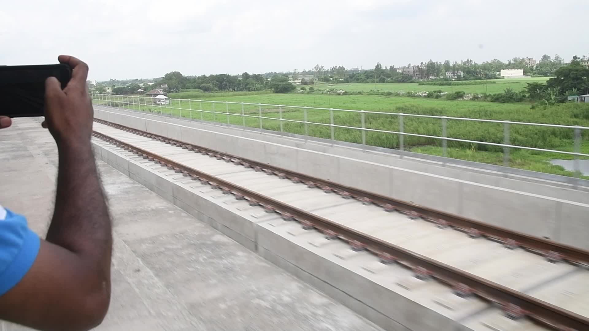 Special train completes test run via Padma Bridge