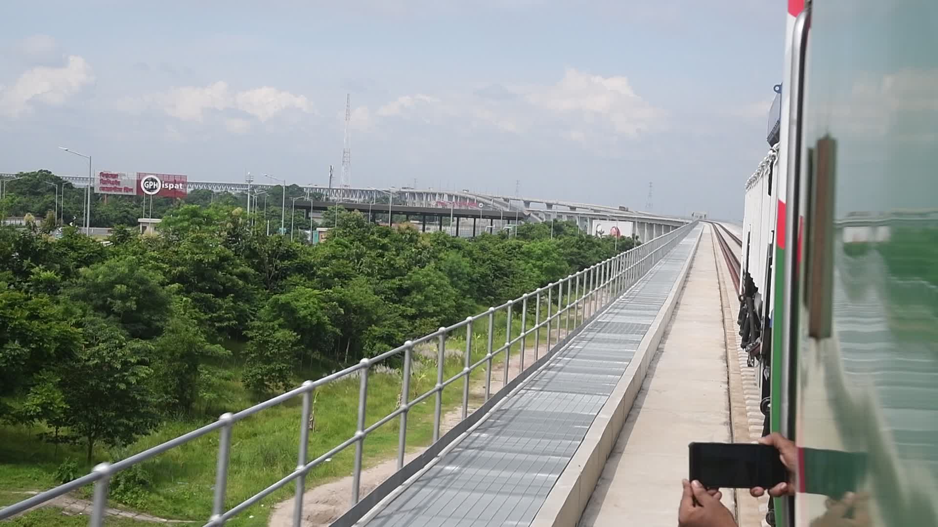 Special train completes test run via Padma Bridge