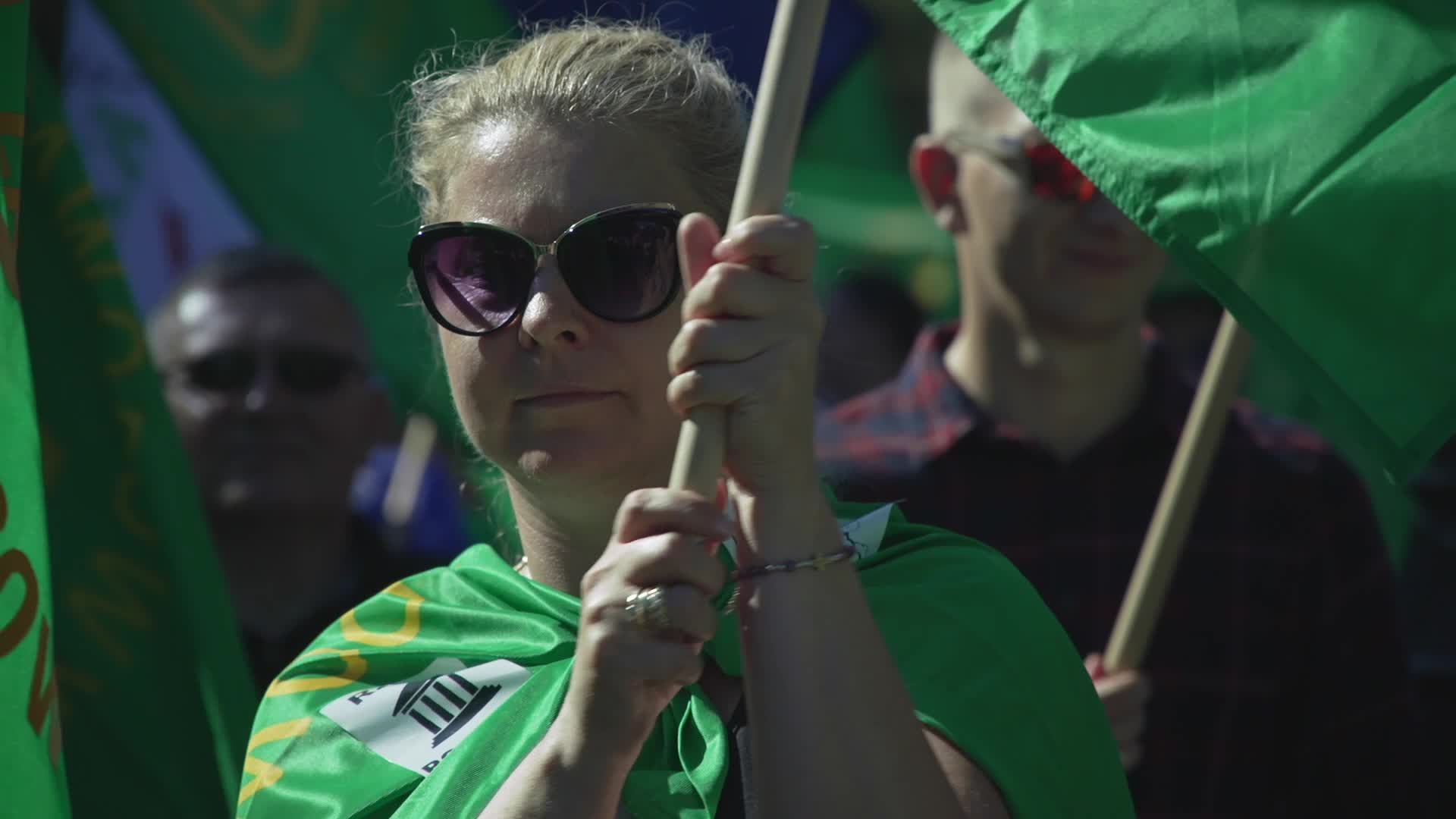 Thousands of Government Workers Protest in Warsaw