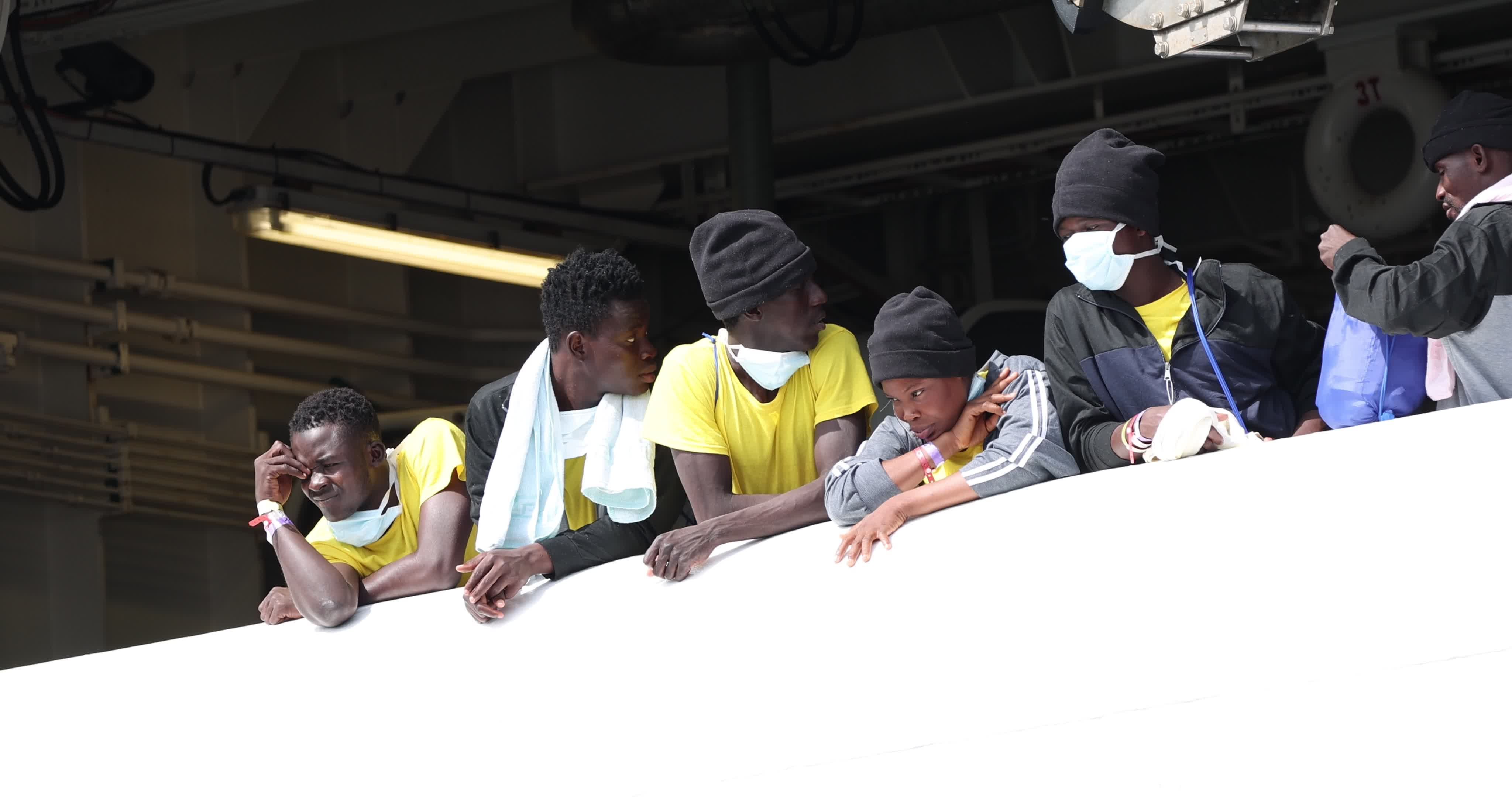 Geo Barents Arrives in Italy's Brindisi Port With 471 Migrants