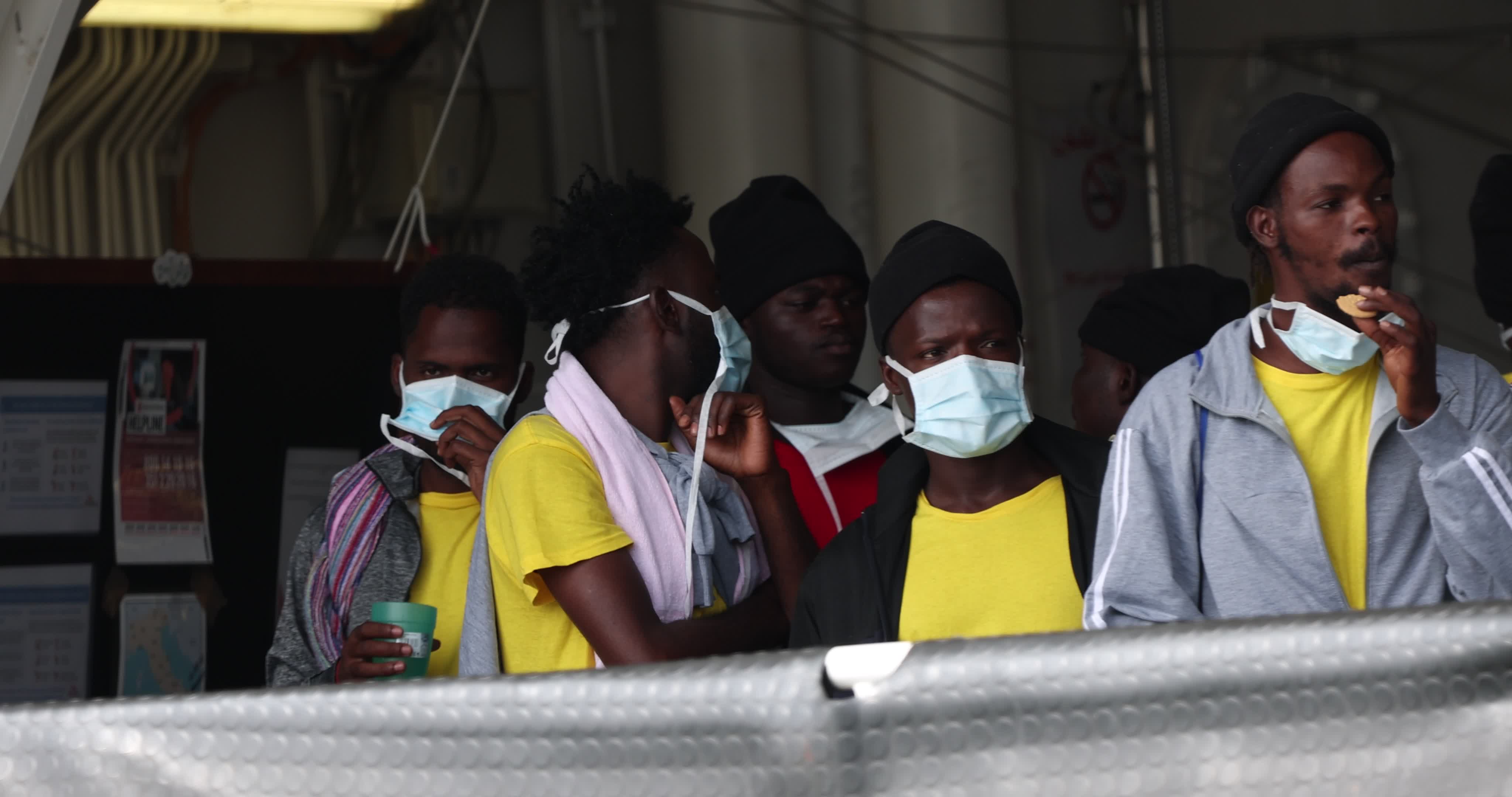 Geo Barents Arrives in Italy's Brindisi Port With 471 Migrants