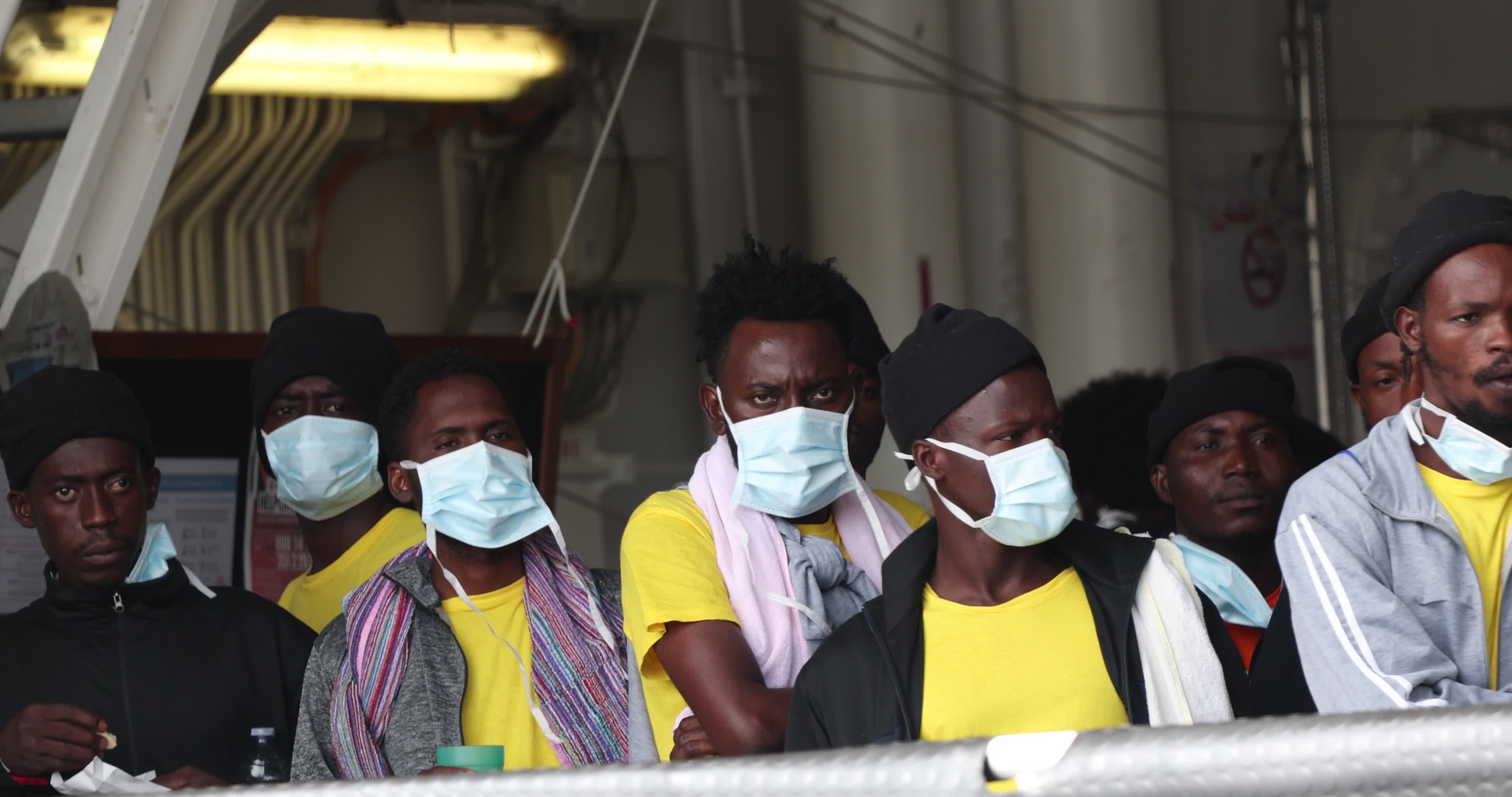 Geo Barents Arrives in Italy's Brindisi Port With 471 Migrants
