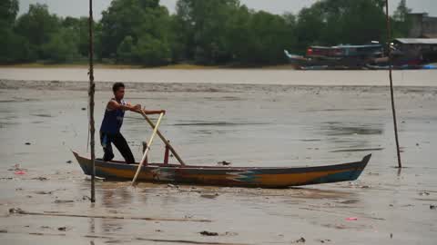 'Leper Boat' The Unique Tourism Attaction From Riau