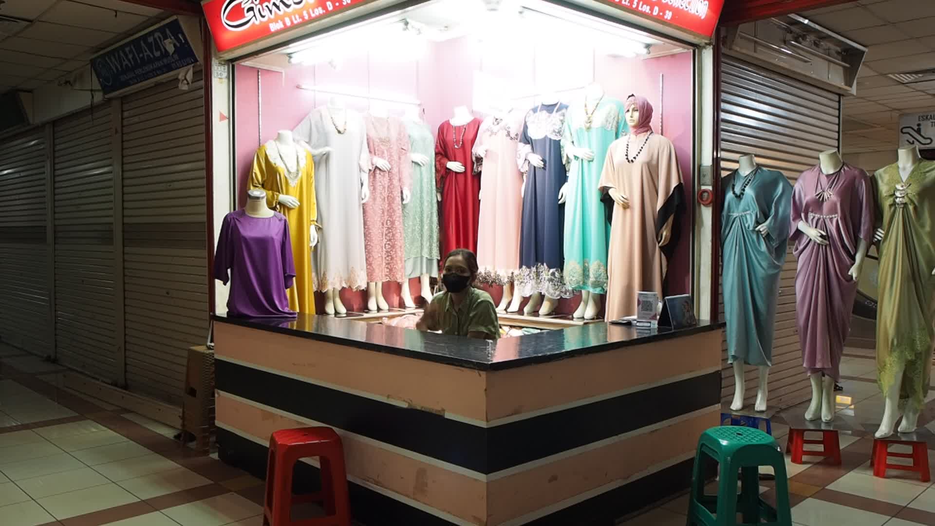 Jakarta's Tanah Abang Market Struggles with E-commerce Shift