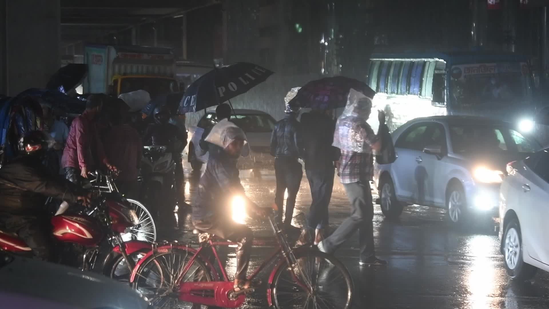 Heavy rainfall in Dhaka