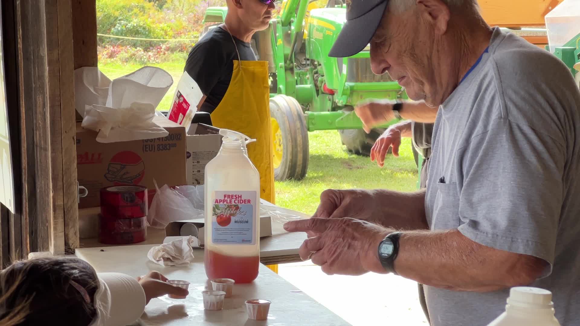 Apple cider production in Canada