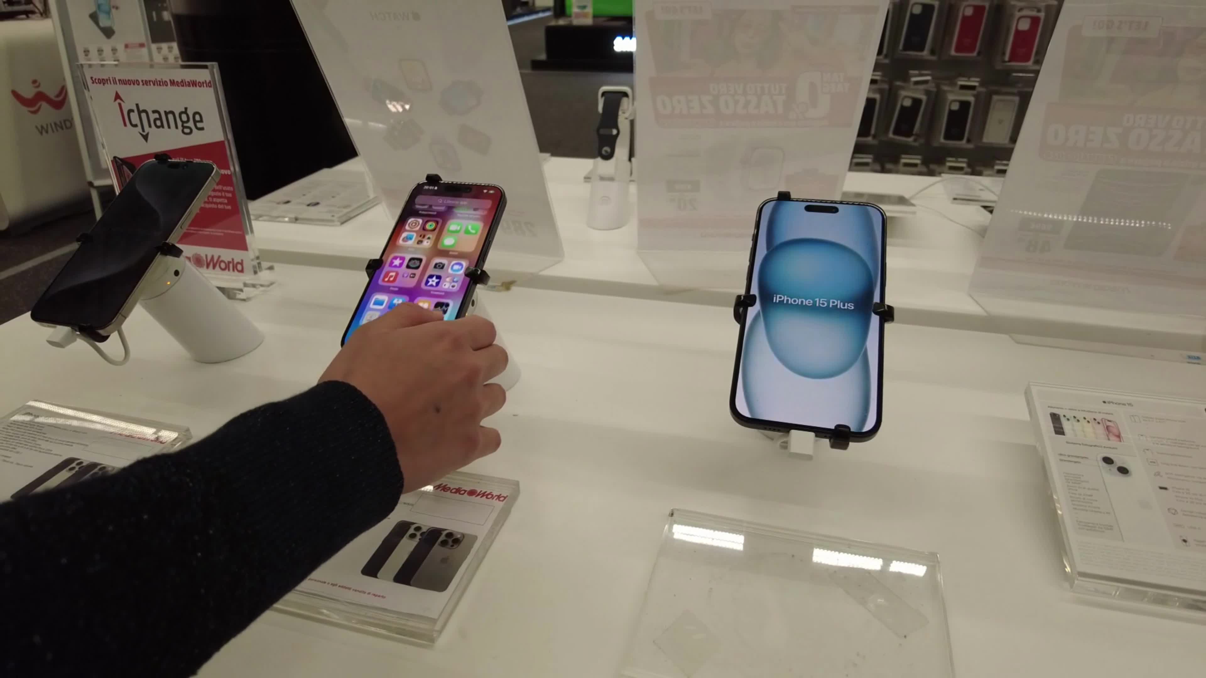 Apple IPhone 15 On Sale In Italy