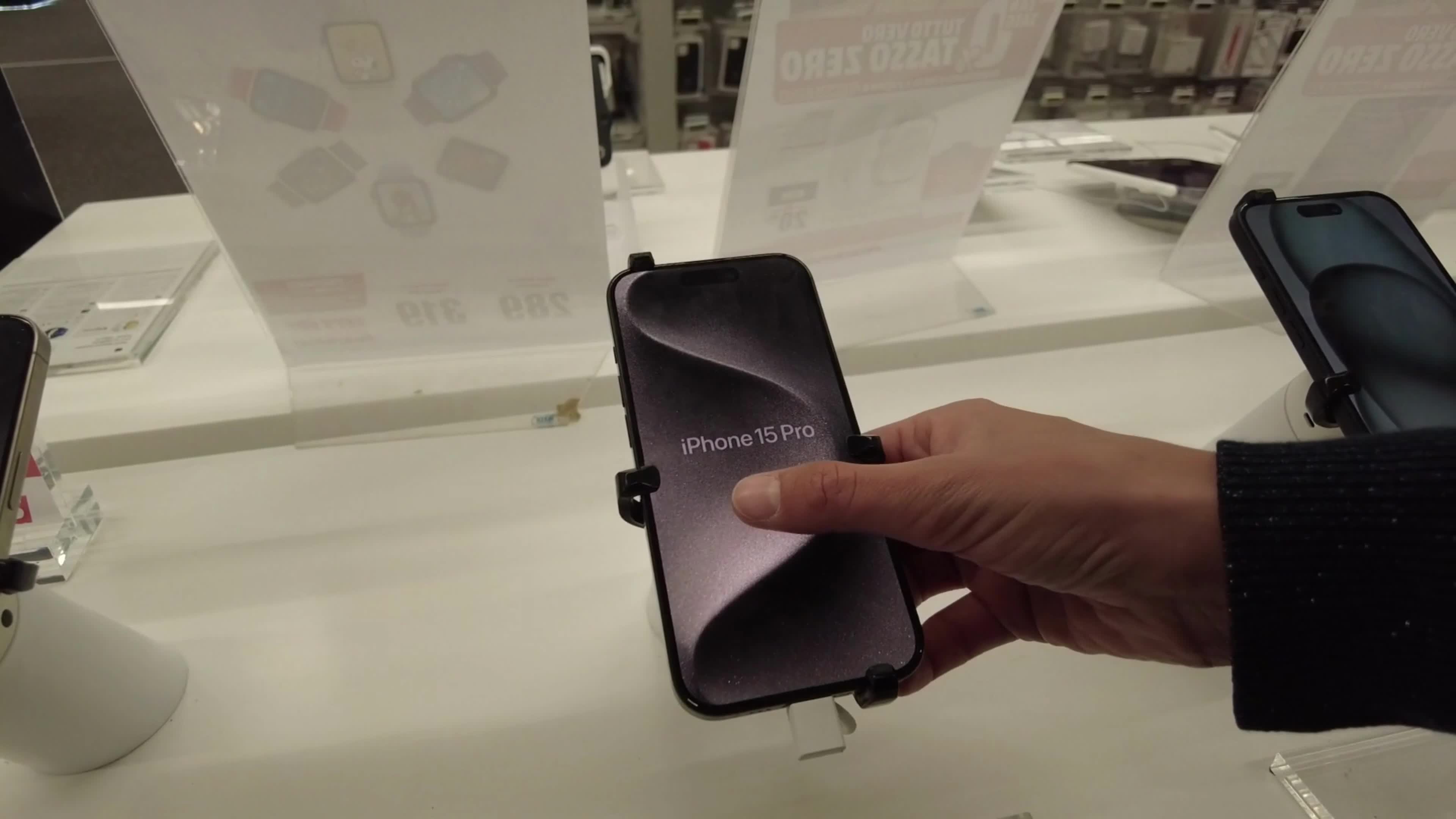 Apple IPhone 15 On Sale In Italy