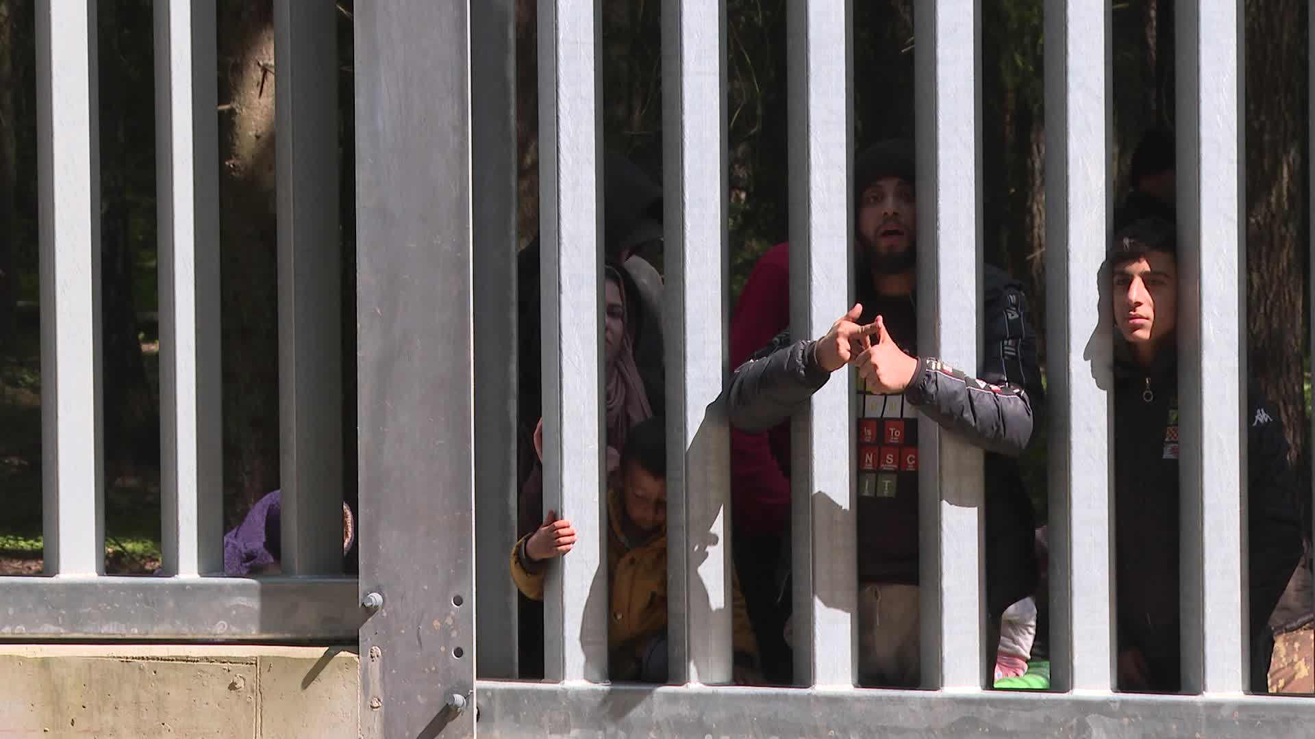 Migrants stuck at Poland's border wall with Belarus