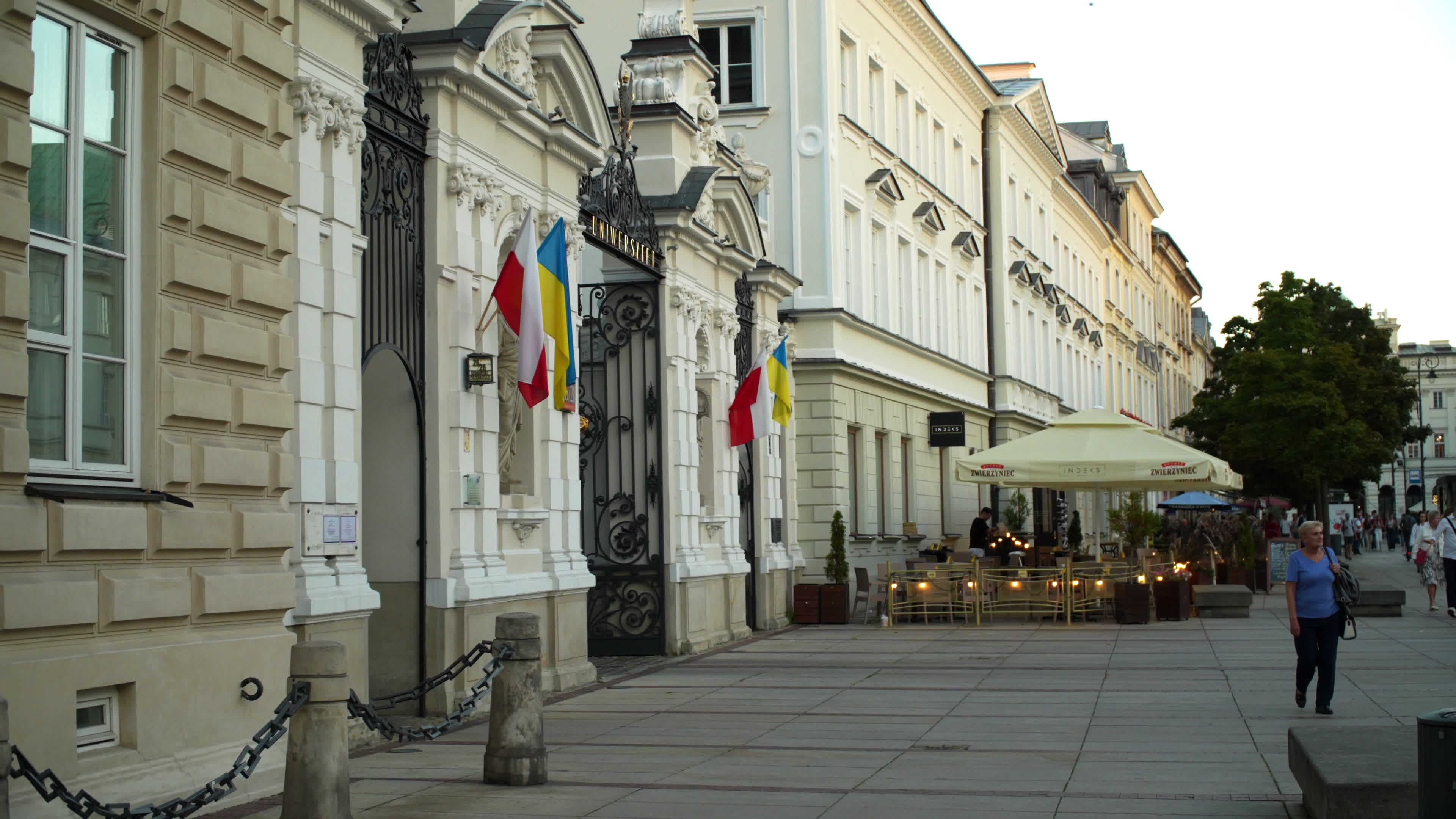 Daily life in Warsaw