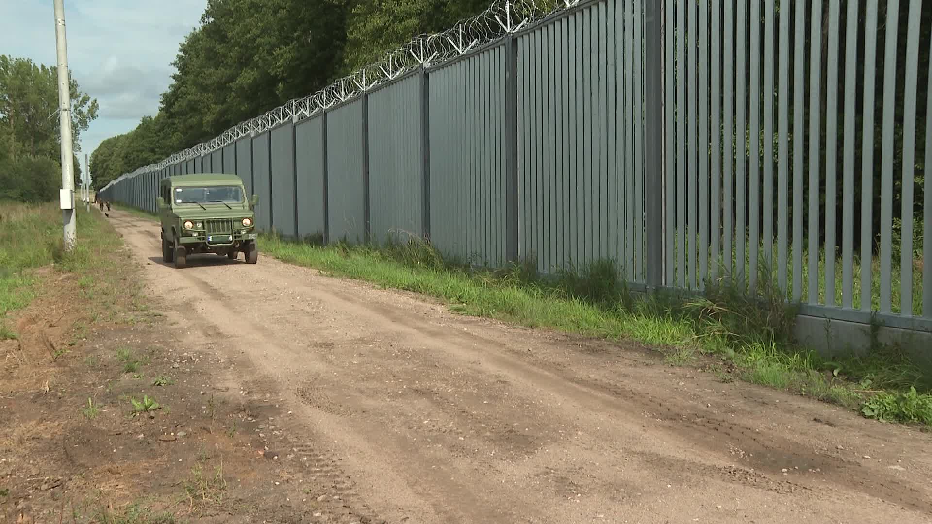 Military activity at the Polish-Belarusian border