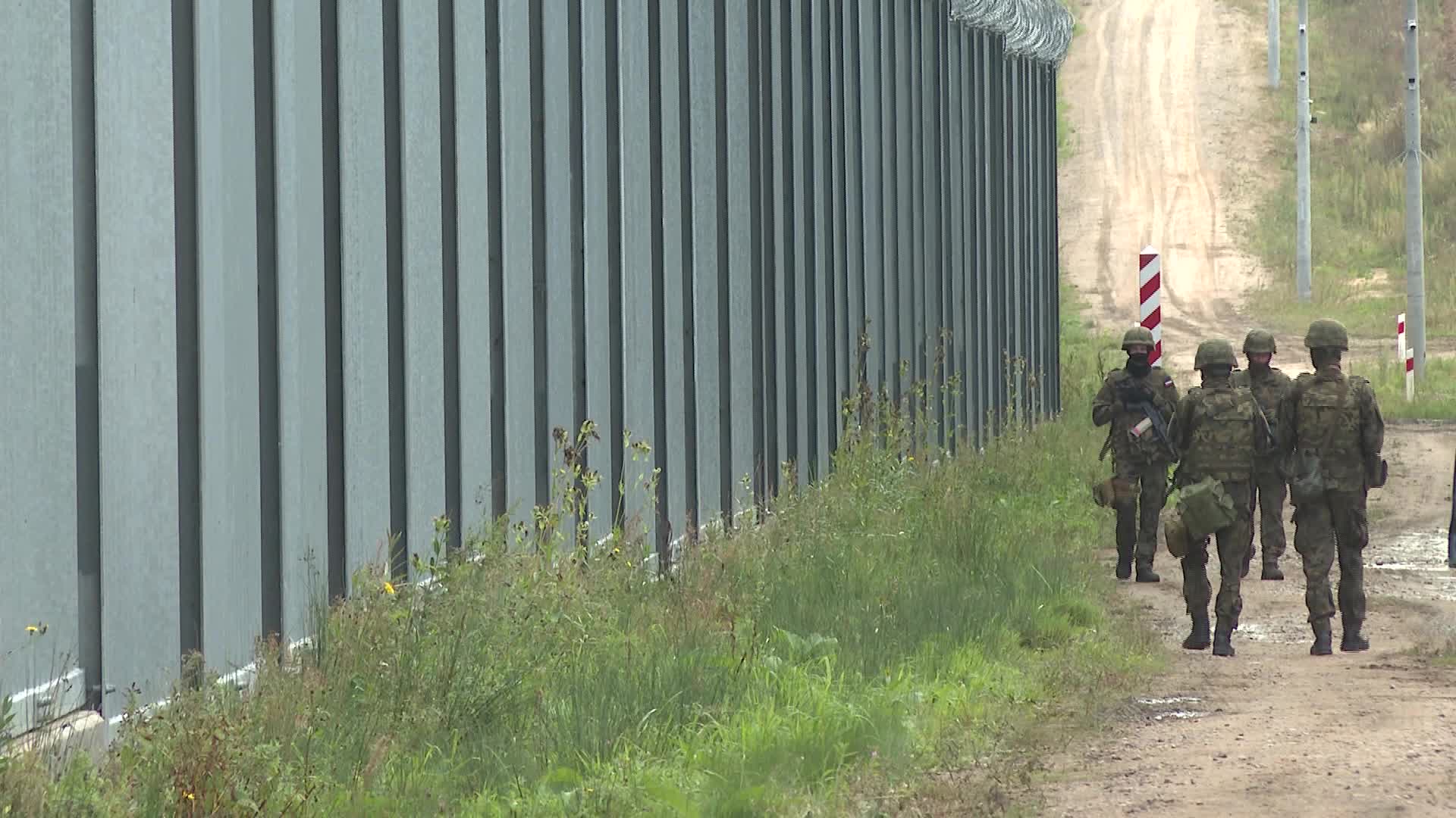 Military activity at the Polish-Belarusian border