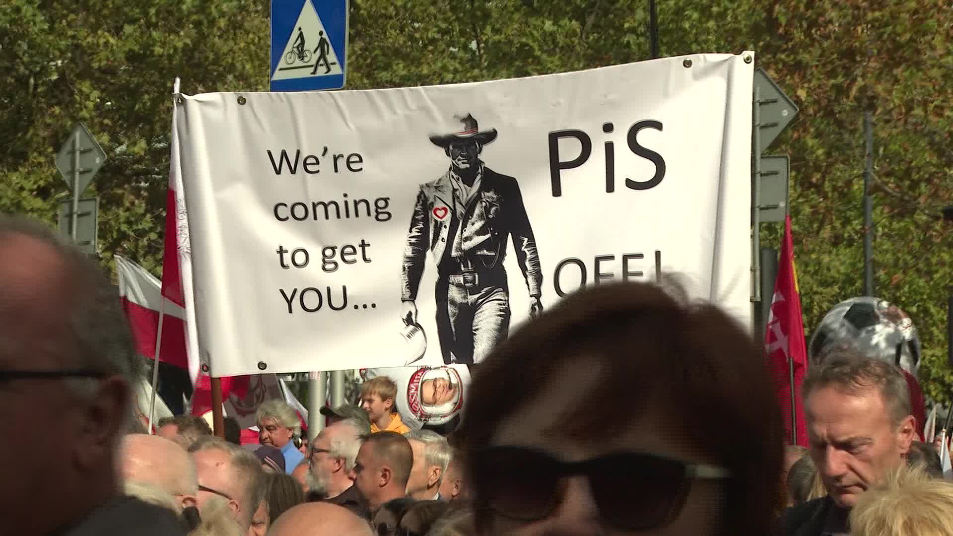 Polish opposition holds massive Warsaw rally ahead of election