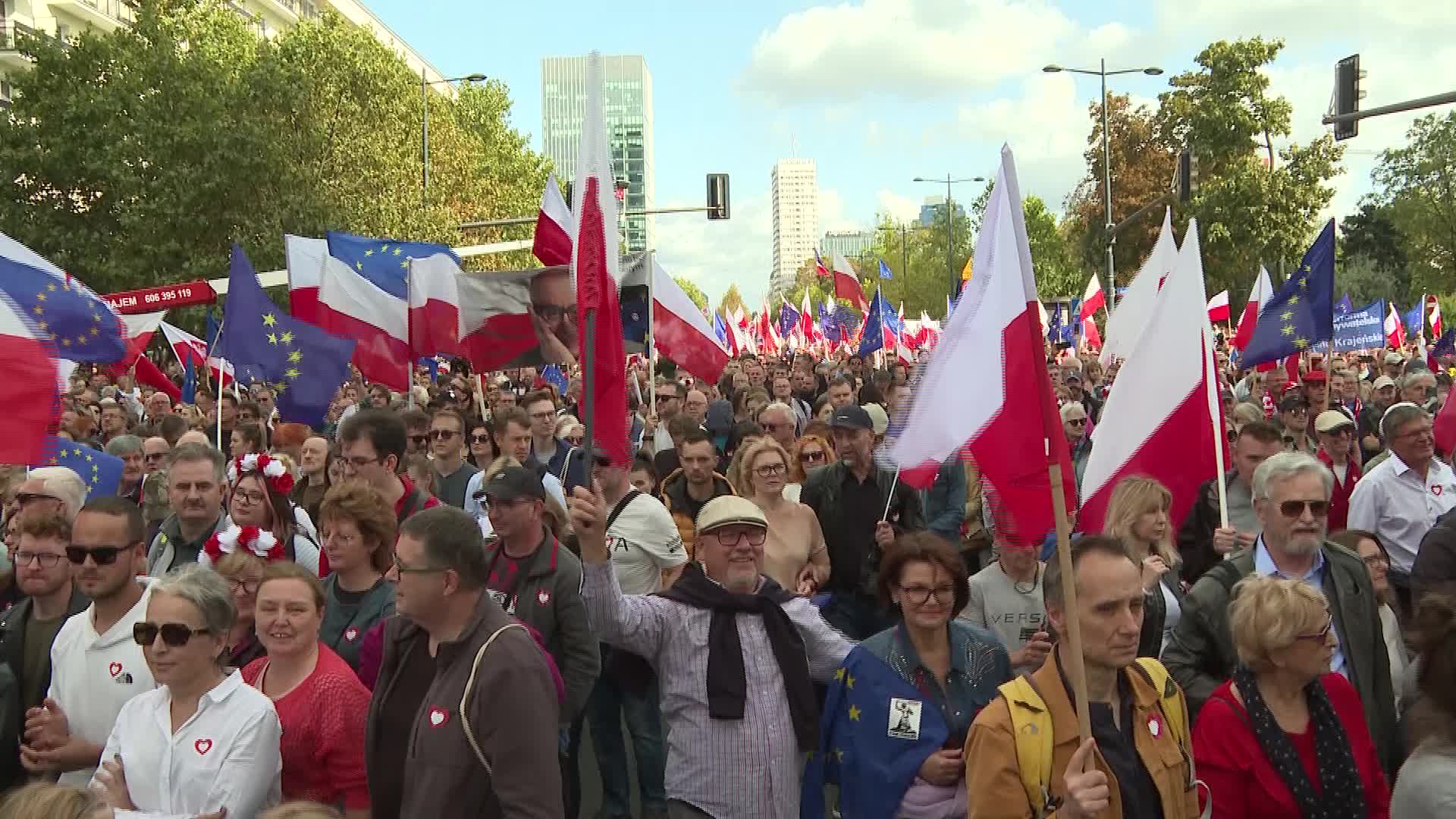 Polish opposition holds massive Warsaw rally ahead of election