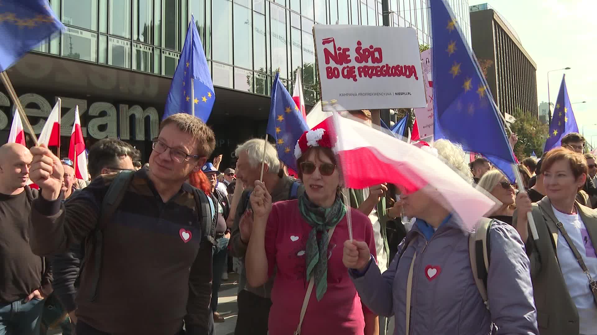 Polish opposition holds massive Warsaw rally ahead of election
