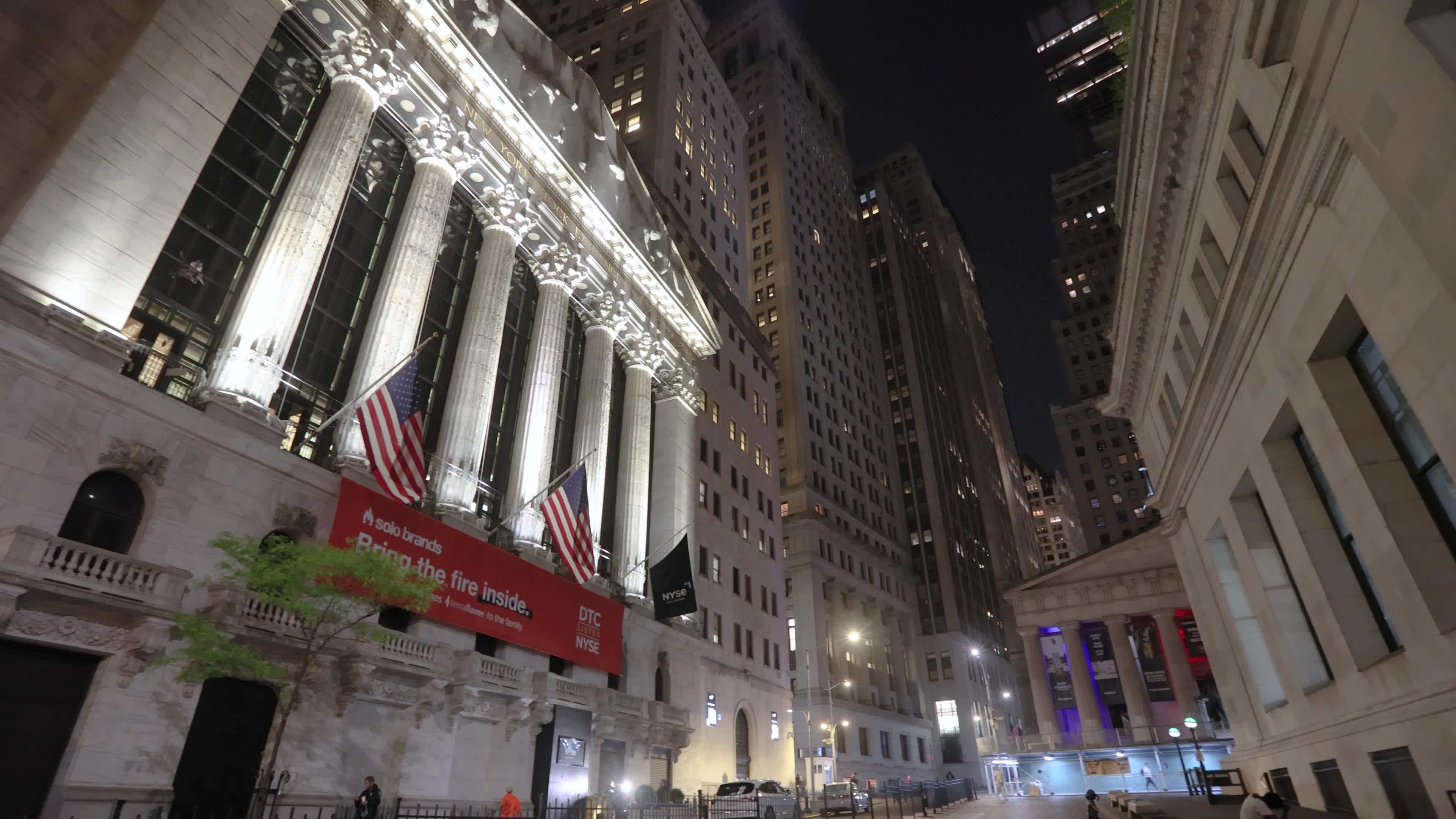  Night View Of New York Stock Exchange NYSE Building