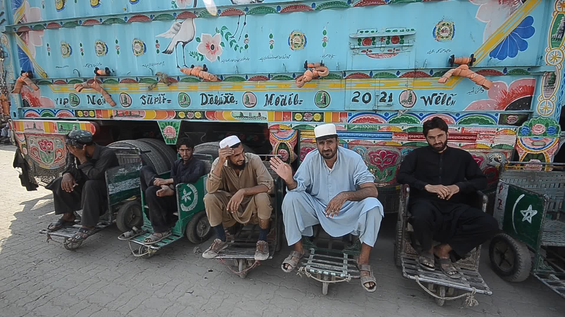30 Afghan families return home via Torkham border
