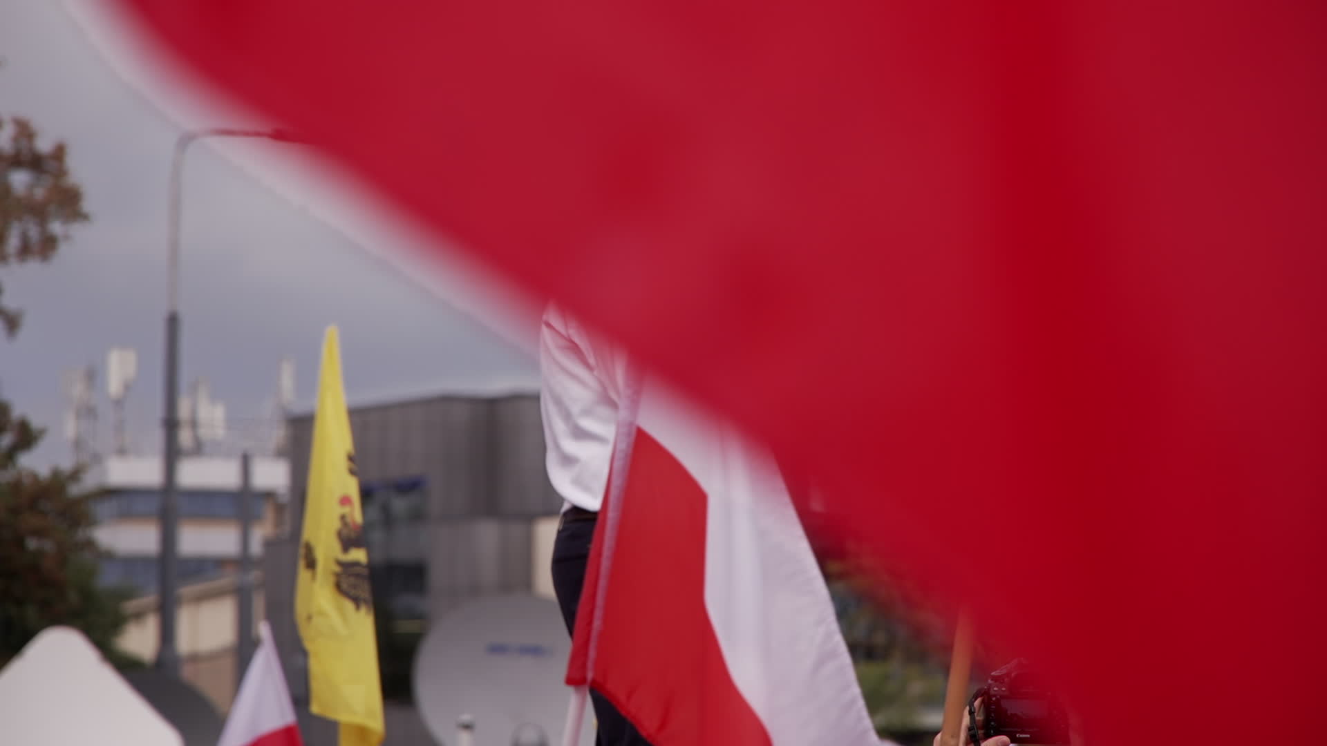 Million take part in opposition rally ahead of elections in Poland