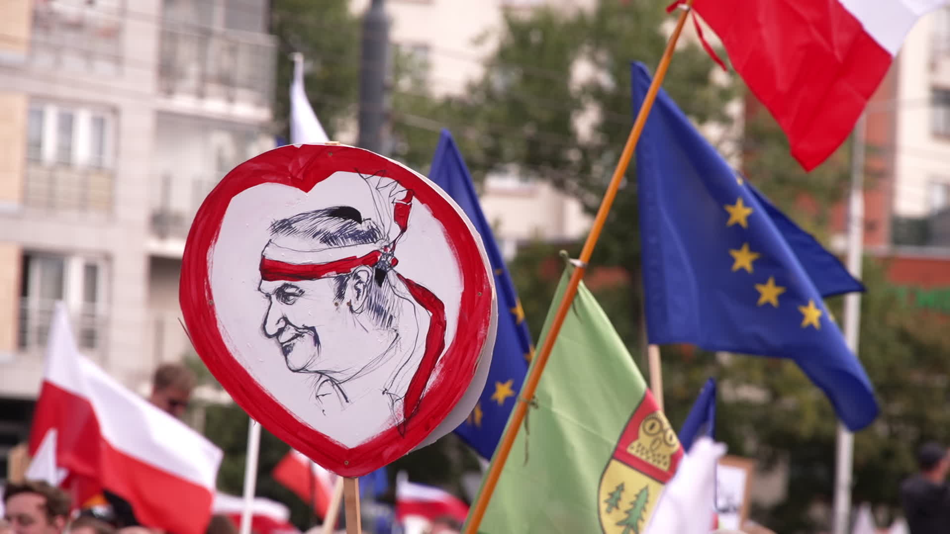 Million take part in opposition rally ahead of elections in Poland