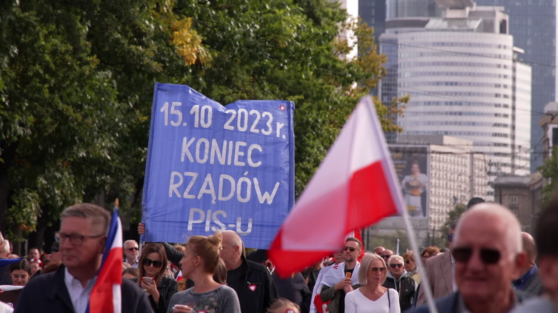 Million take part in opposition rally ahead of elections in Poland